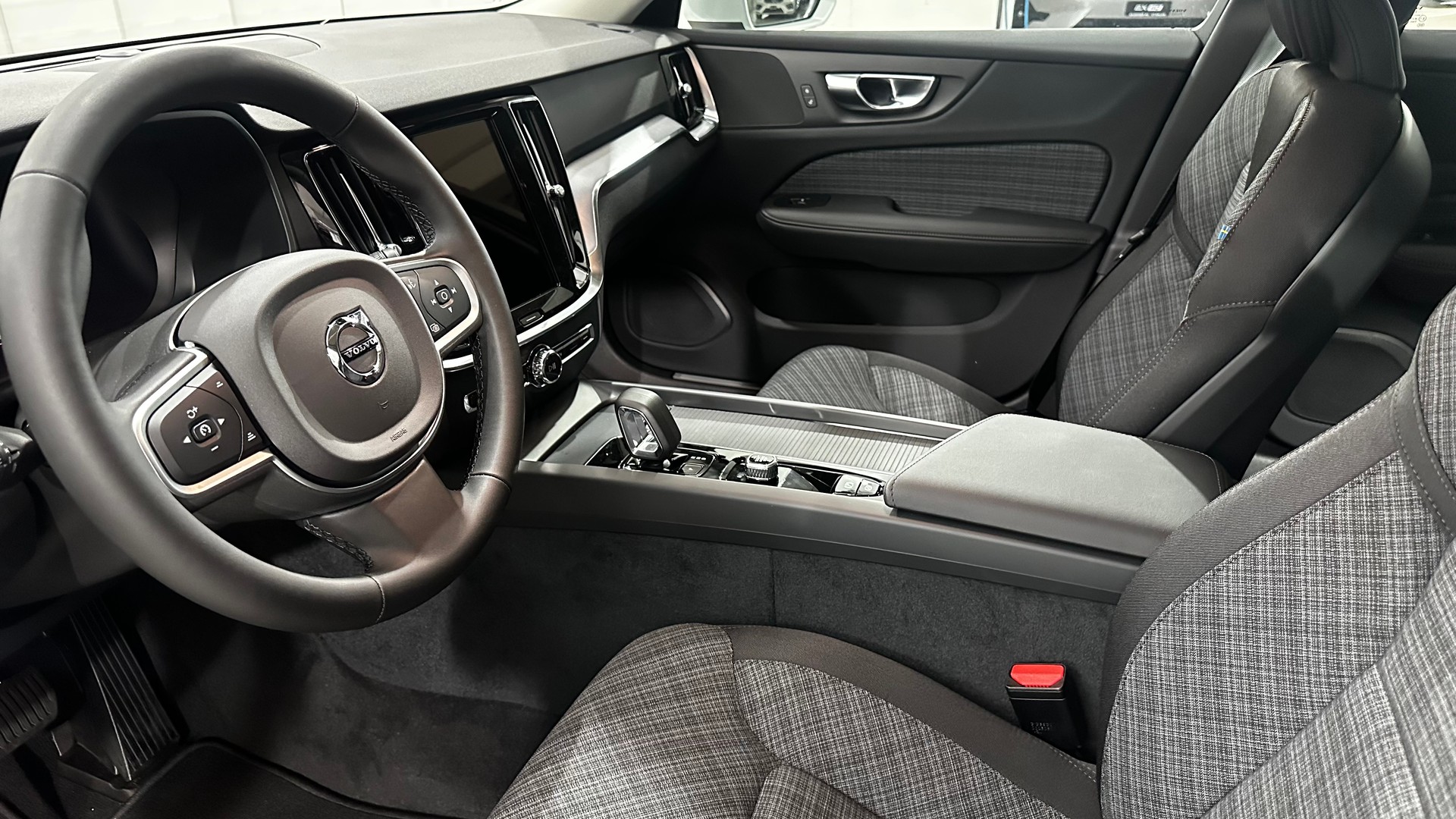 VOLVO V60 2.0 B4 Core-image-3