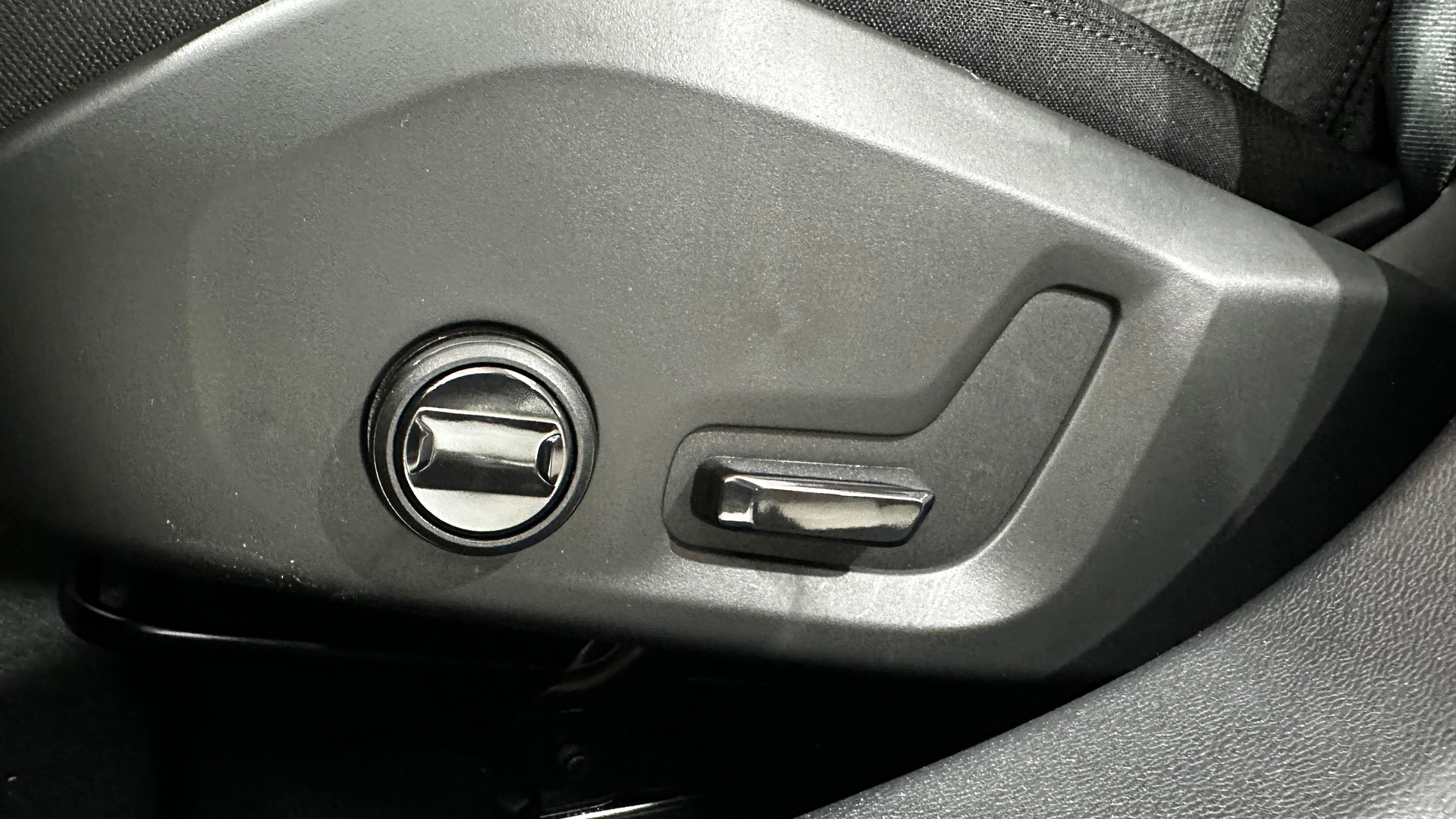 VOLVO V60 2.0 B4 Core-image-14