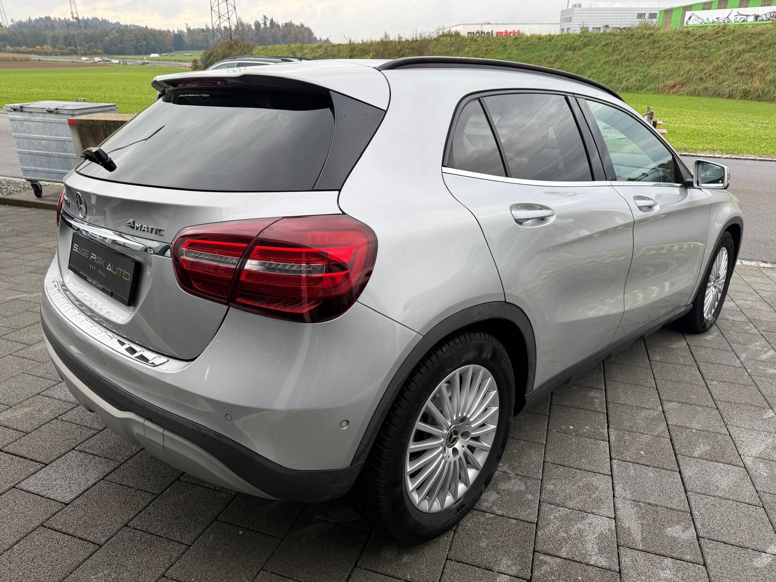 MERCEDES-BENZ GLA 200 d Swiss Star 4m-image-6