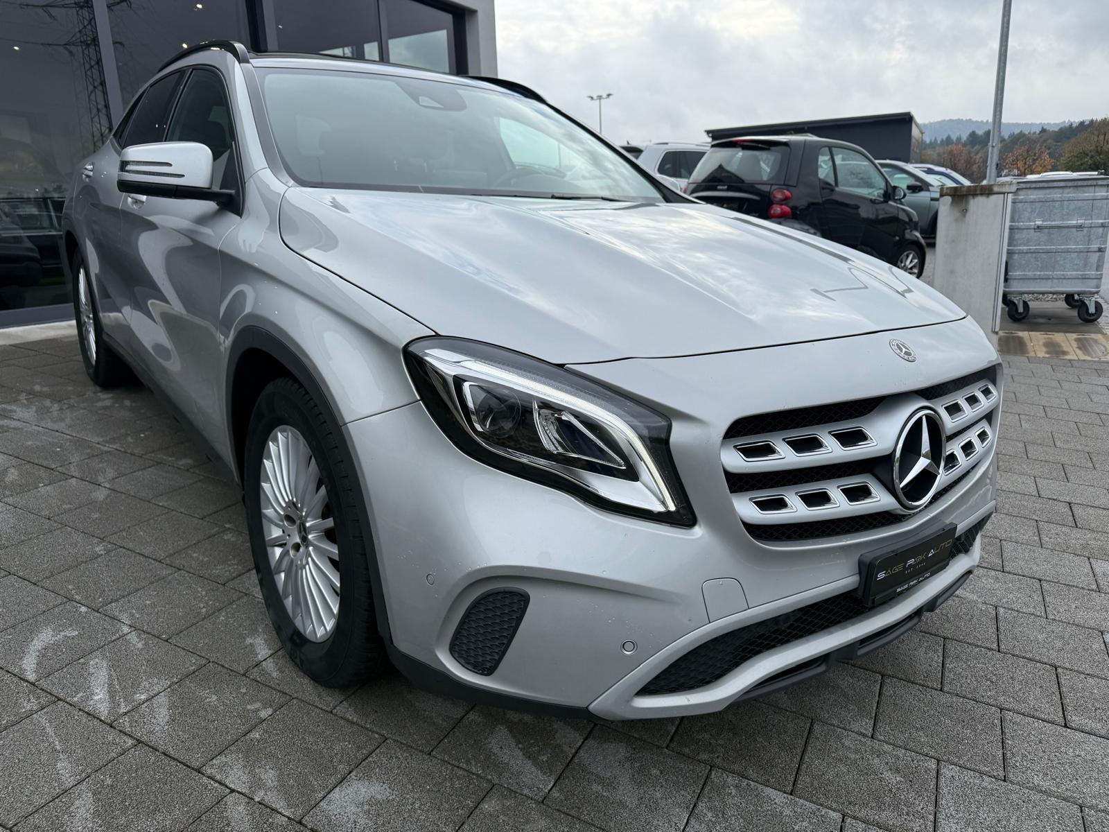MERCEDES-BENZ GLA 200 d Swiss Star 4m-image-1
