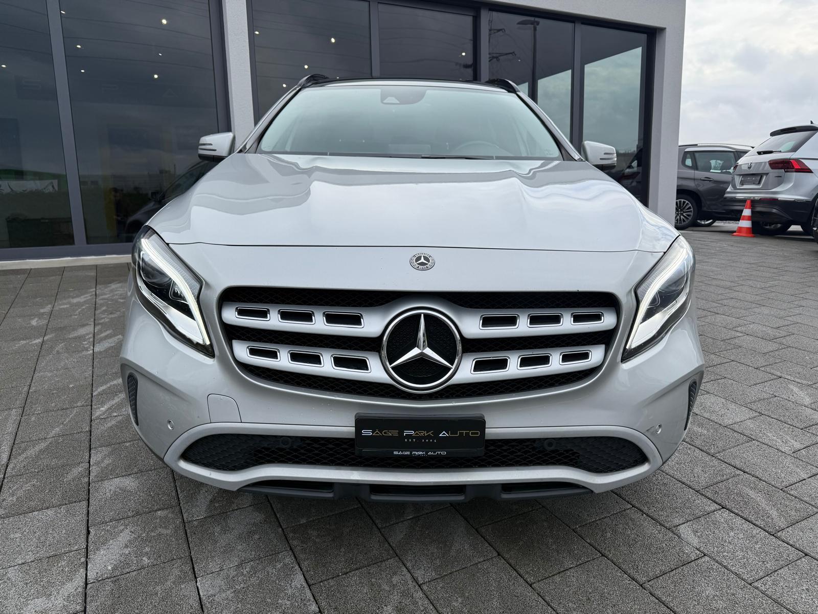 MERCEDES-BENZ GLA 200 d Swiss Star 4m-image-2