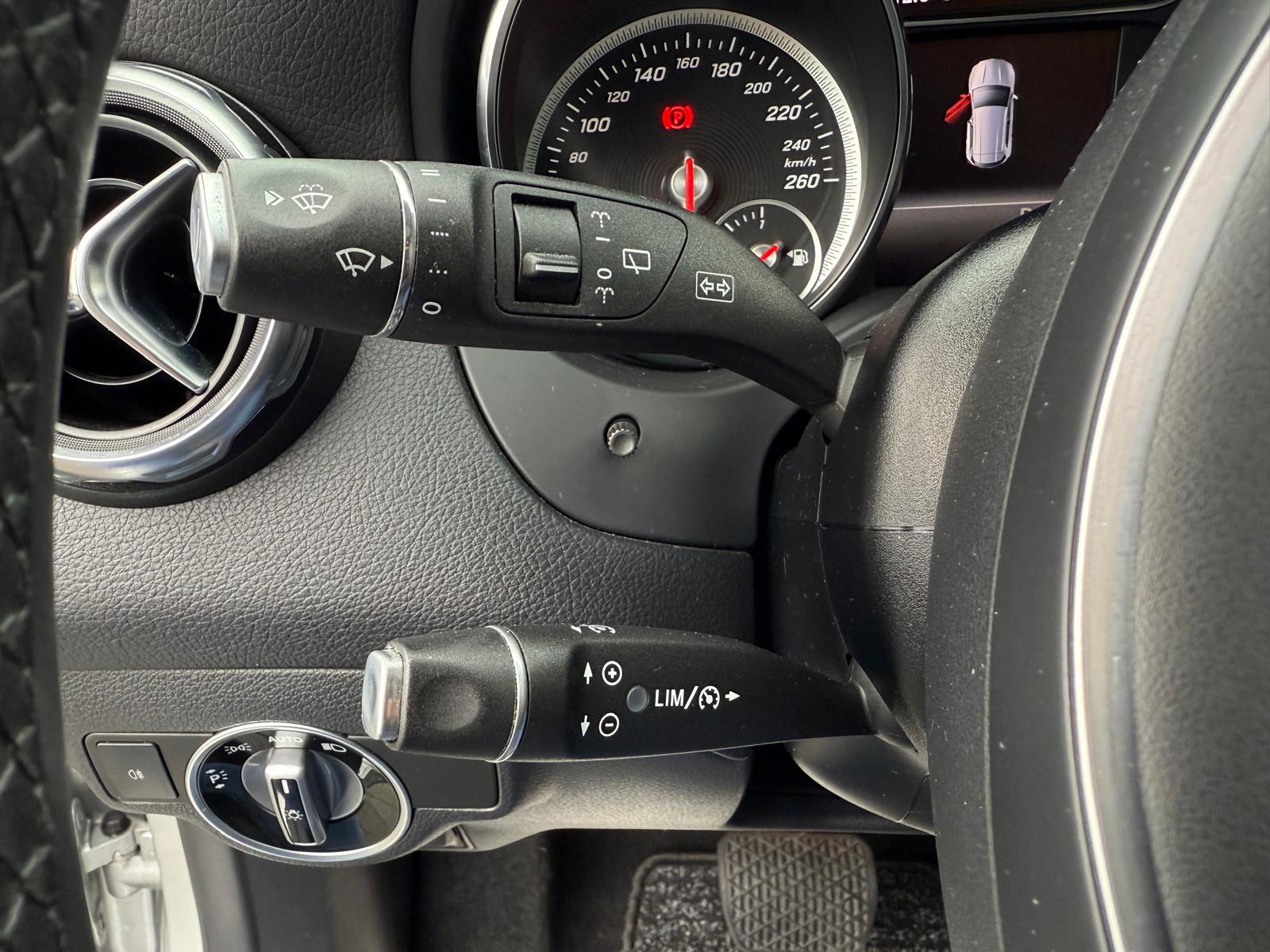 MERCEDES-BENZ GLA 200 d Swiss Star 4m-image-16