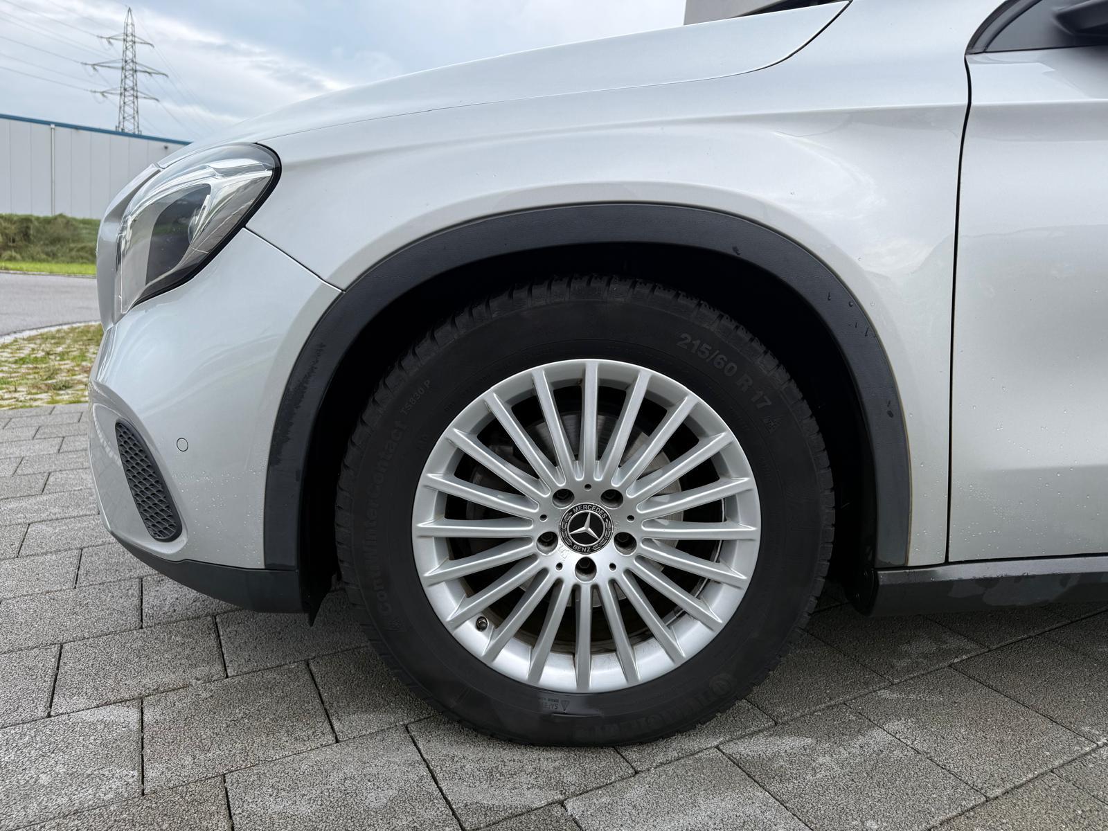 MERCEDES-BENZ GLA 200 d Swiss Star 4m-image-24
