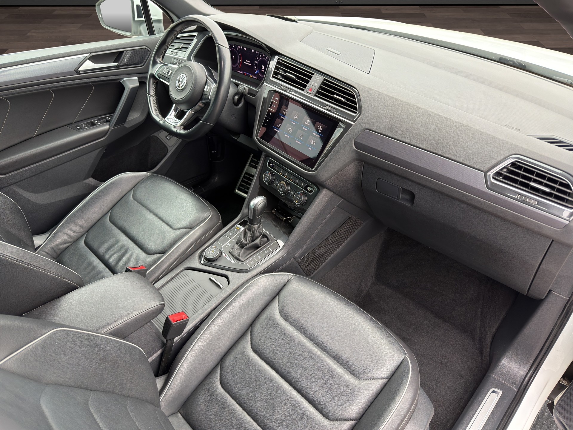 VW Tiguan 2.0TSI R-Line Highline 4Motion DSG-image-18