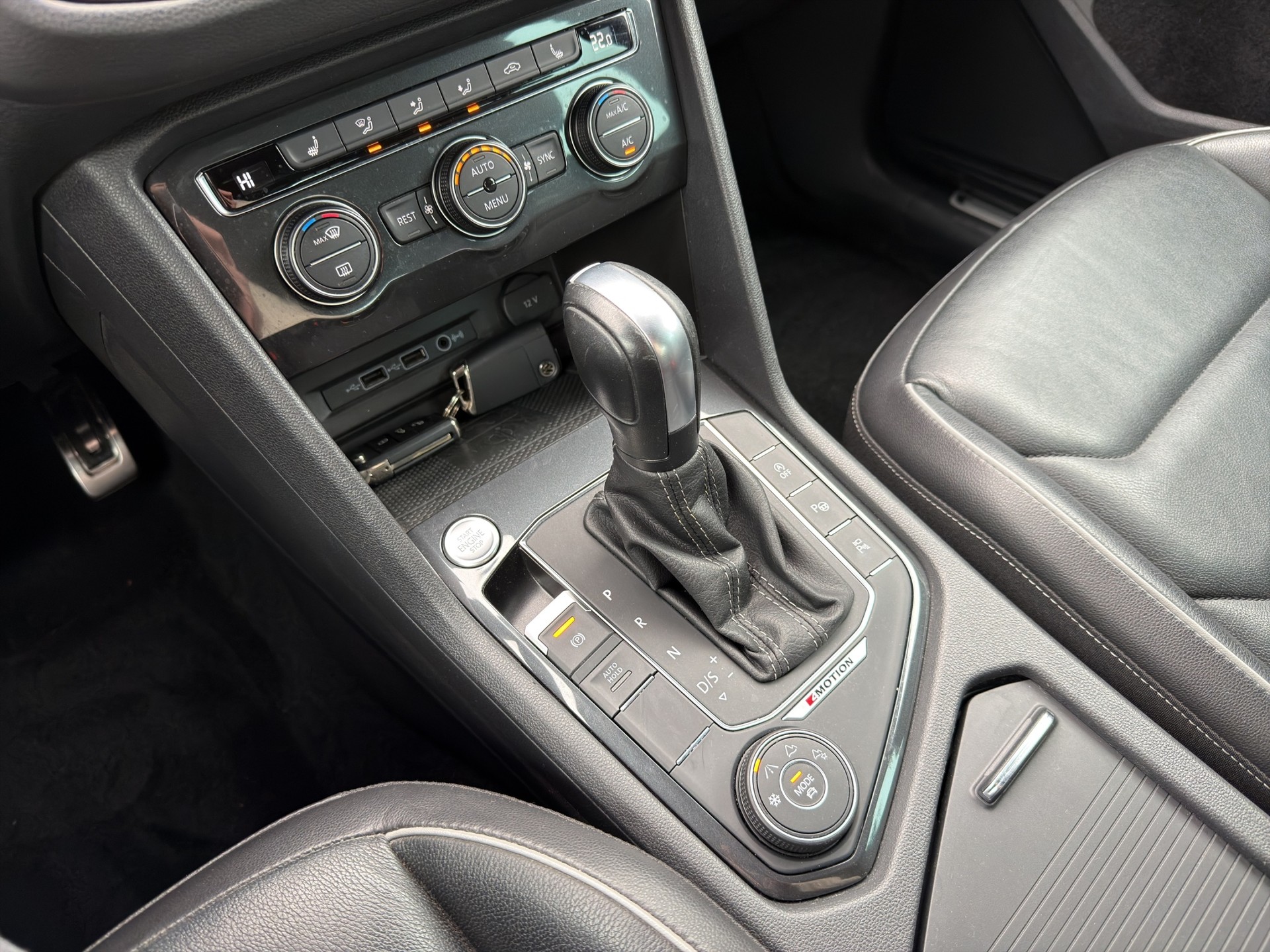 VW Tiguan 2.0TSI R-Line Highline 4Motion DSG-image-17