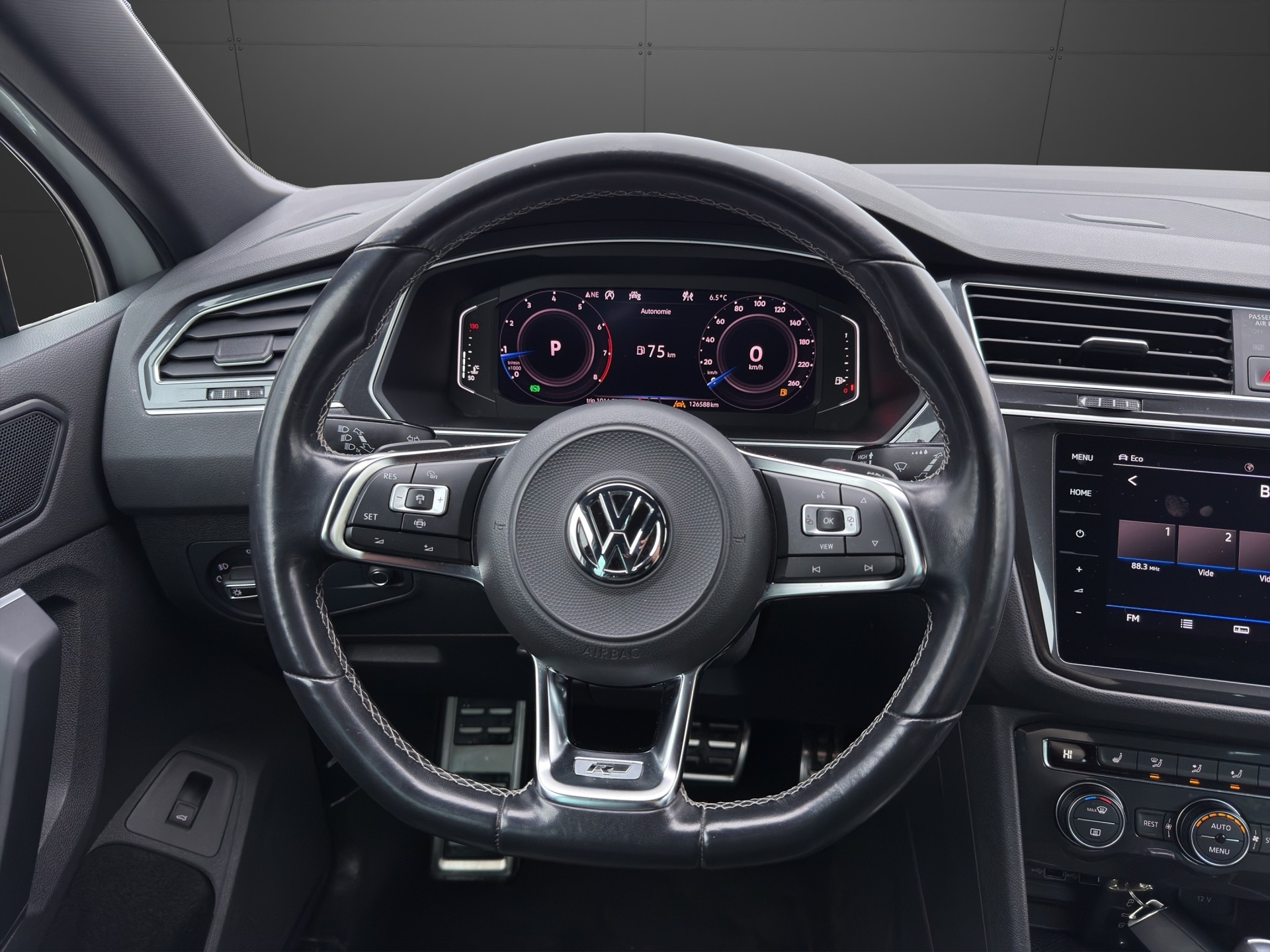 VW Tiguan 2.0TSI R-Line Highline 4Motion DSG-image-11