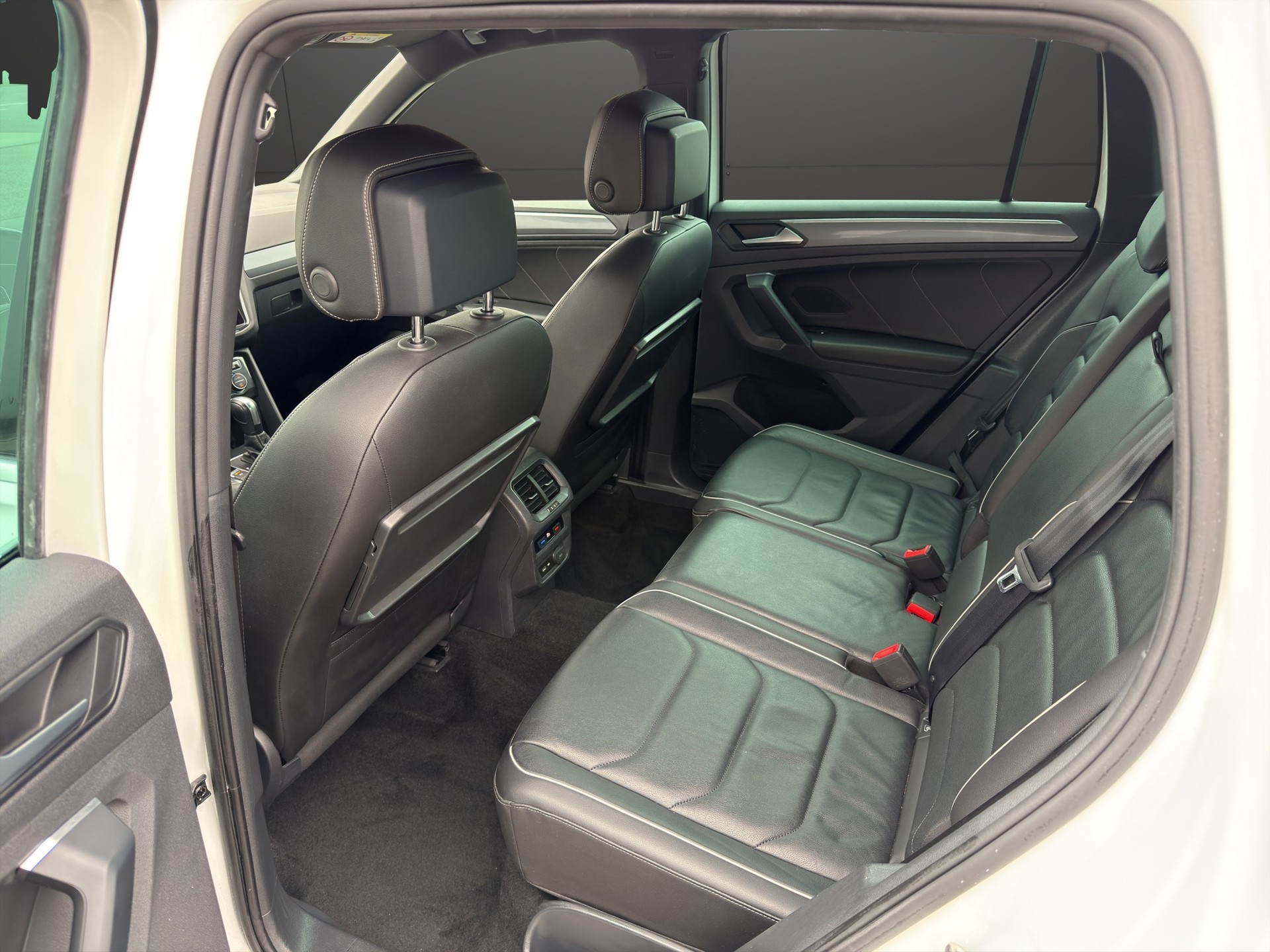 VW Tiguan 2.0TSI R-Line Highline 4Motion DSG-image-22