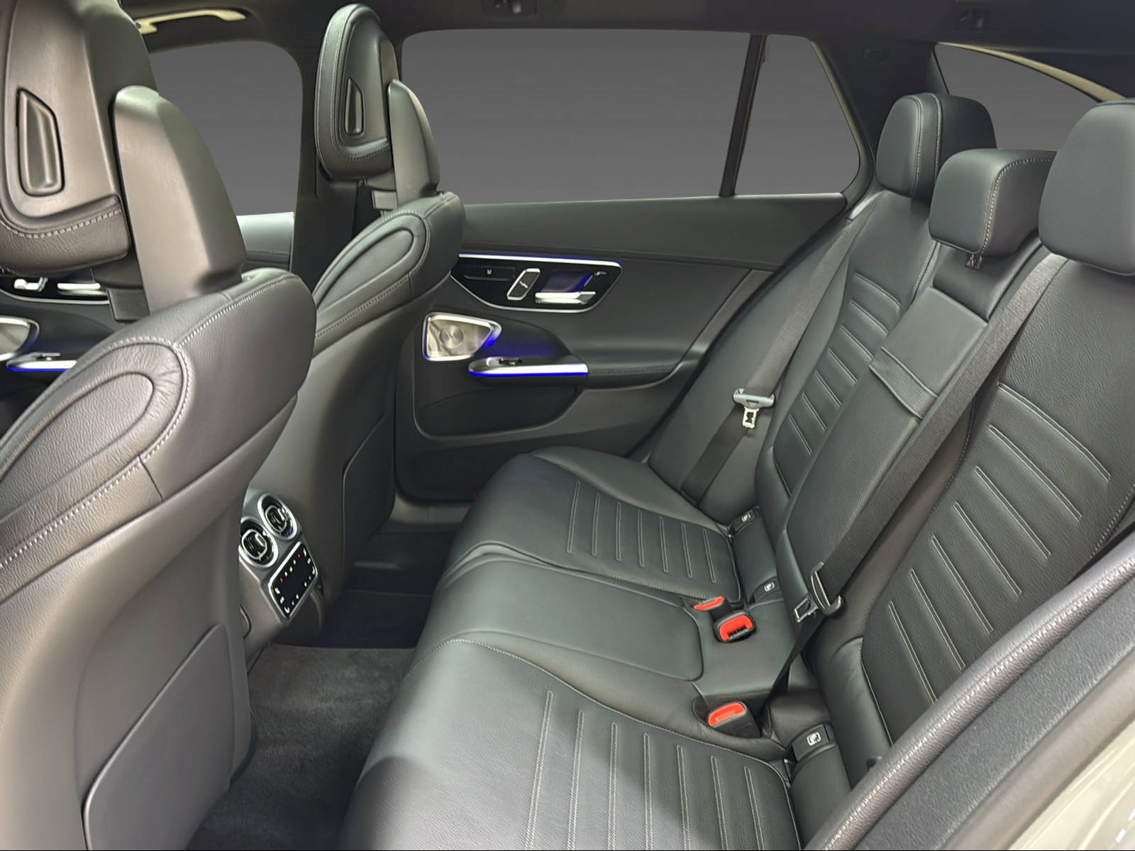 MERCEDES-BENZ C 220 d 4Matic T-Modell Swiss Star-image-10