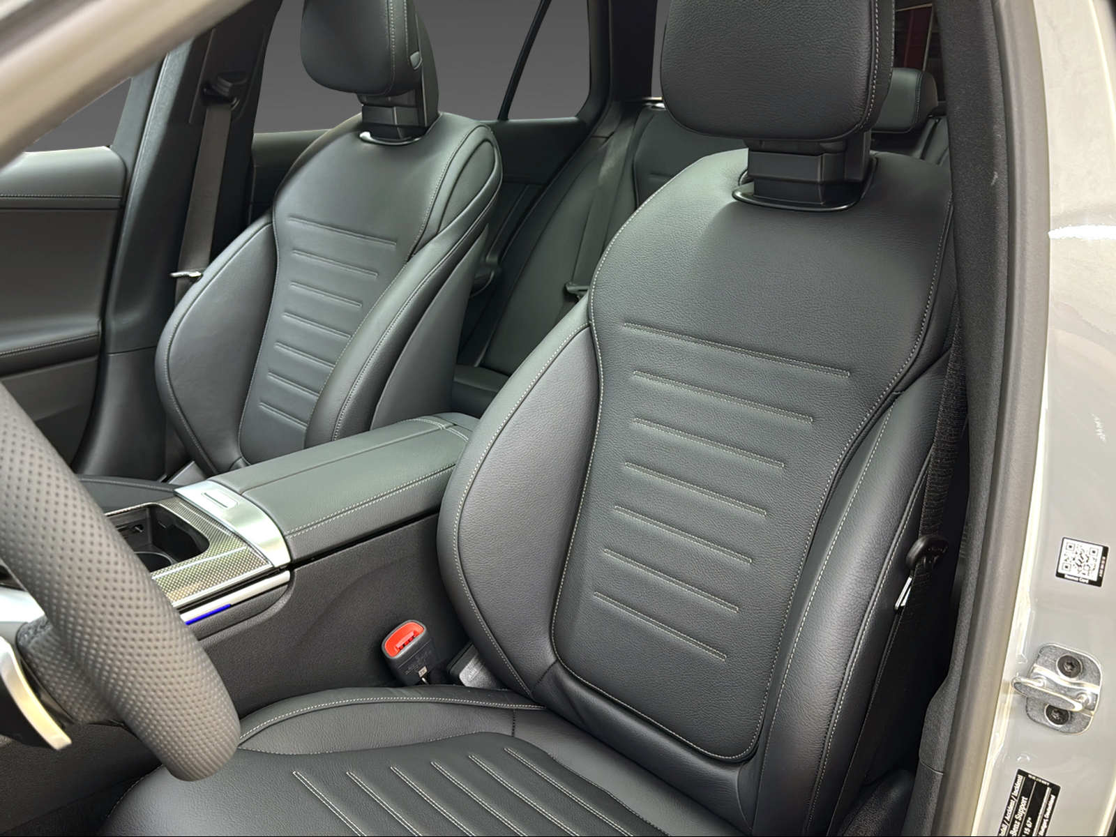 MERCEDES-BENZ C 220 d 4Matic T-Modell Swiss Star-image-9