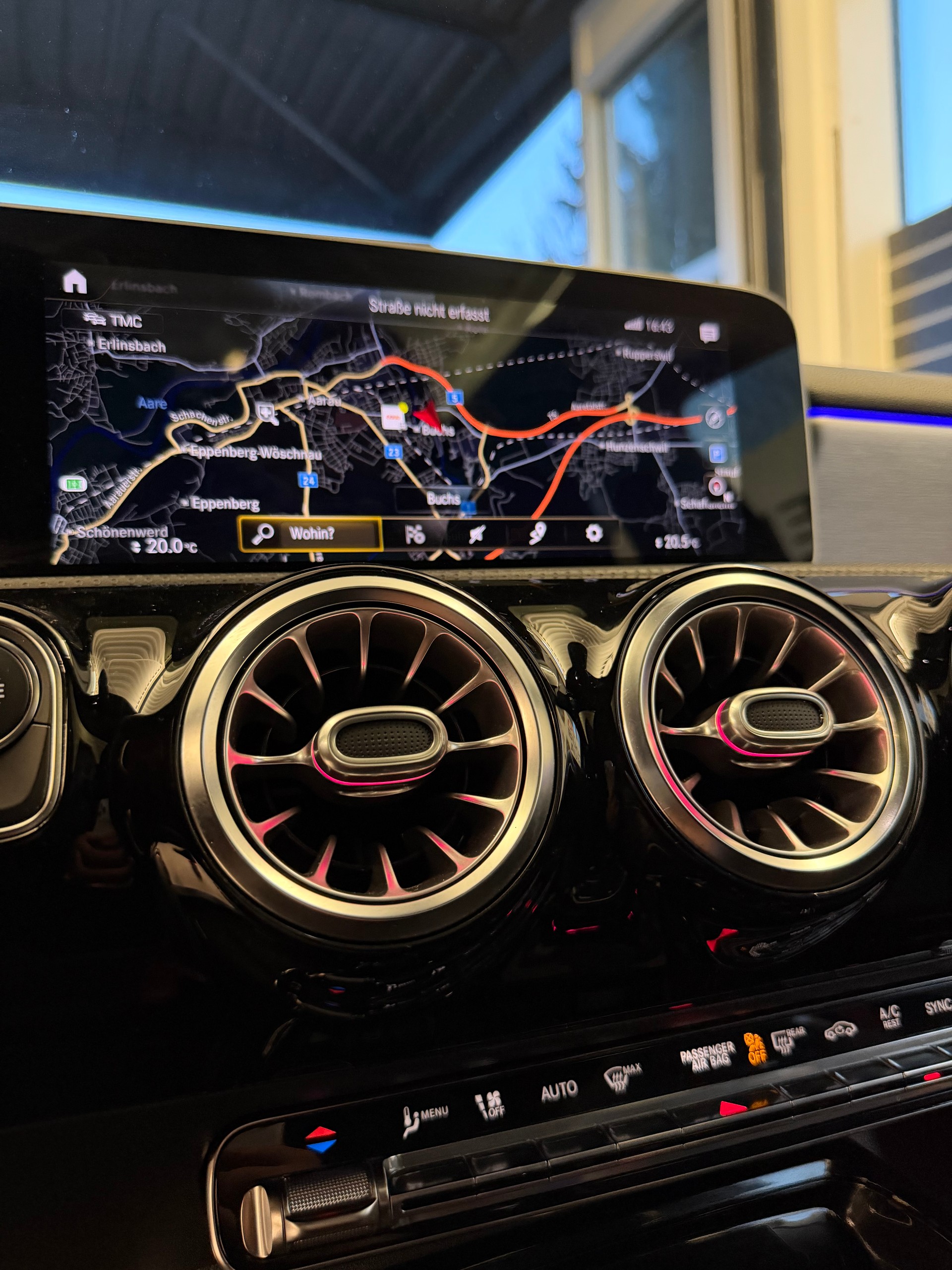 MERCEDES-BENZ A 35 AMG 4Matic Speedshift-image-15