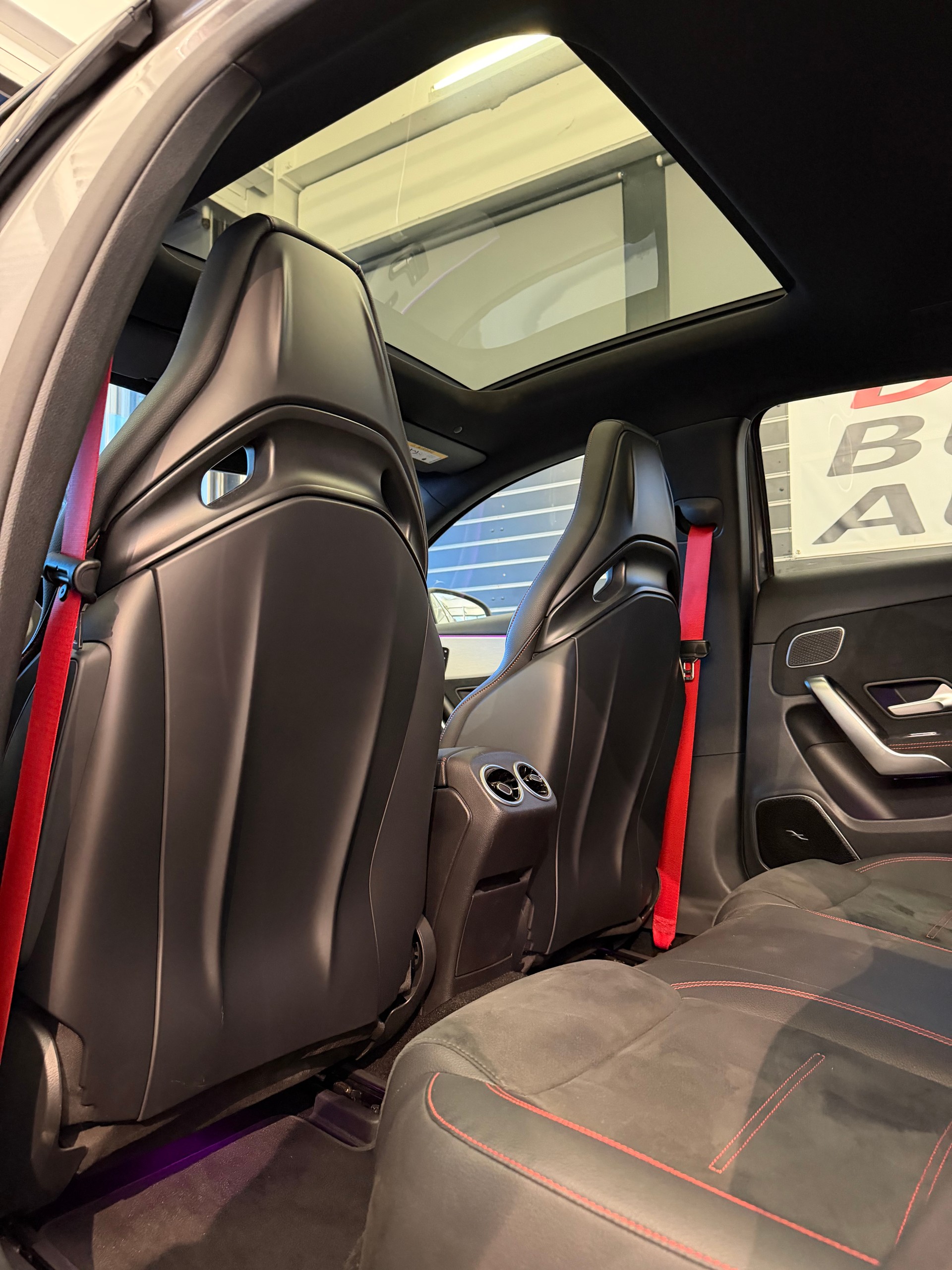 MERCEDES-BENZ A 35 AMG 4Matic Speedshift-image-8