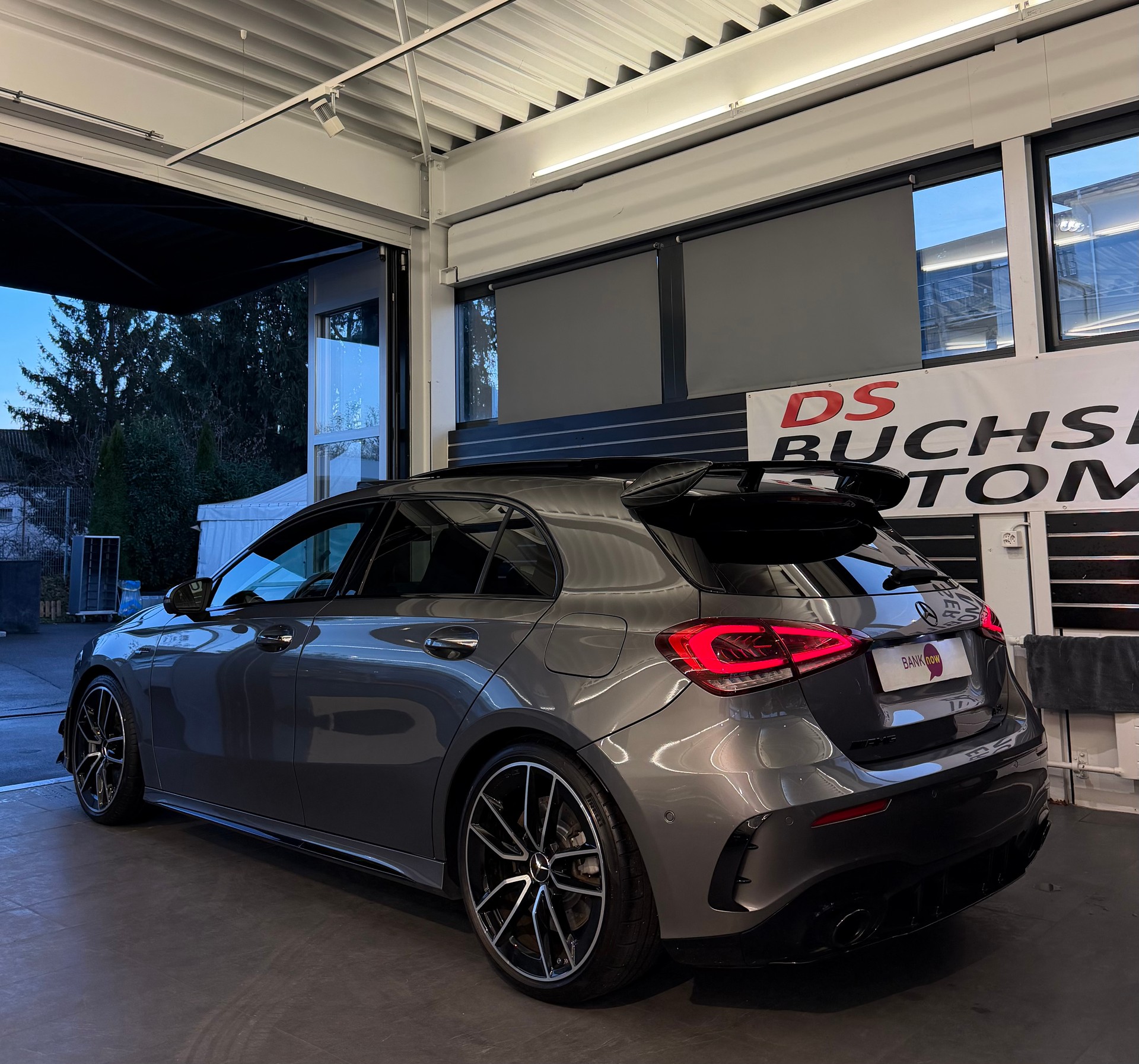 MERCEDES-BENZ A 35 AMG 4Matic Speedshift-image-4