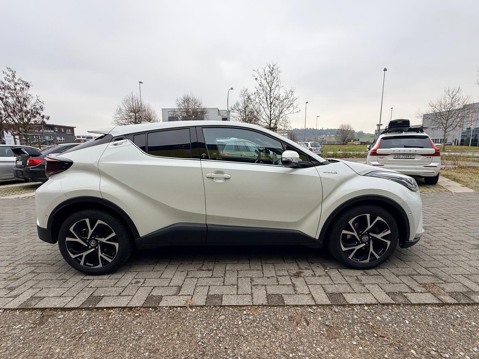 TOYOTA C-HR 2.0 HSD CVT Trend-image-3