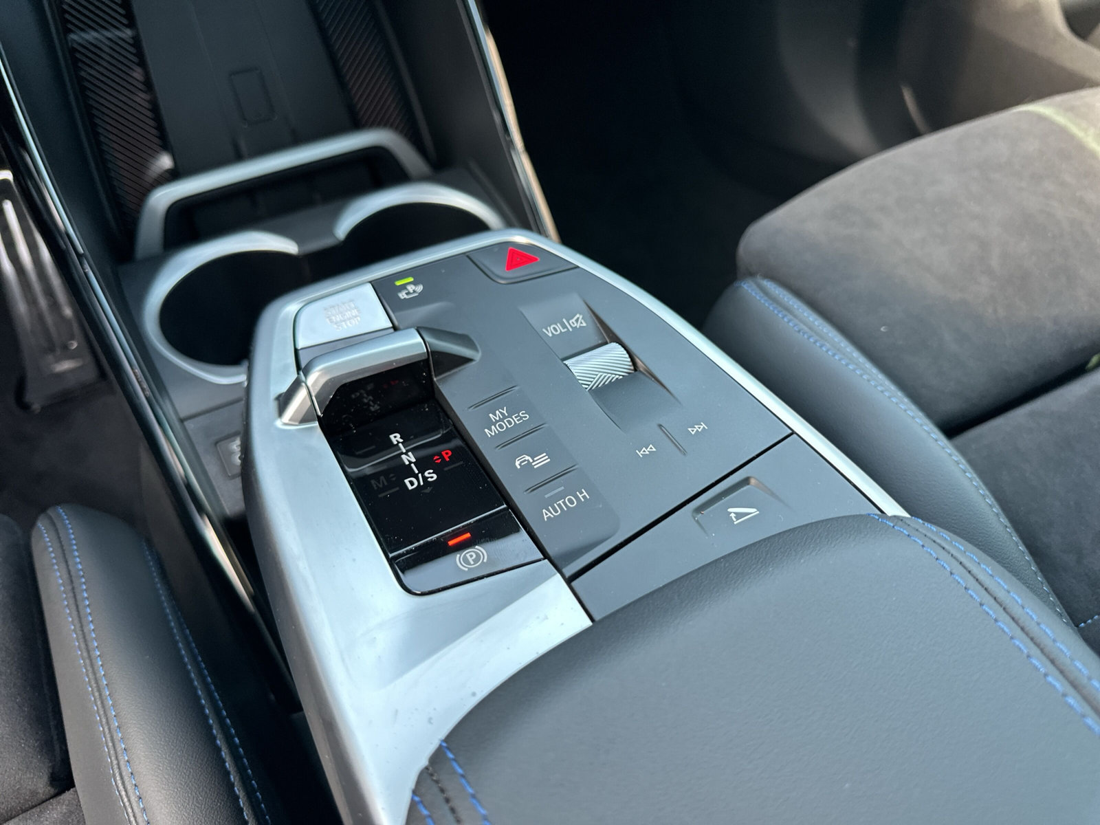 BMW X1 xDrive M35i-image-10