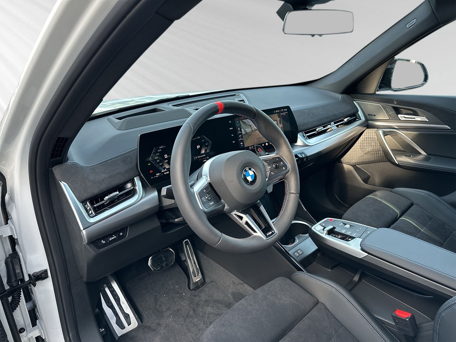 BMW X1 xDrive M35i-image-3