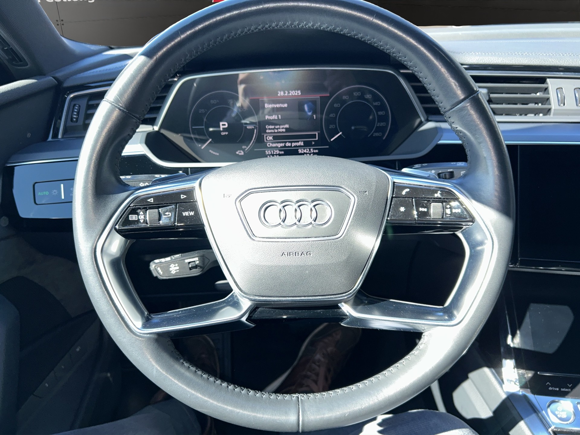 AUDI e-tron 50 Advanced quattro-image-9