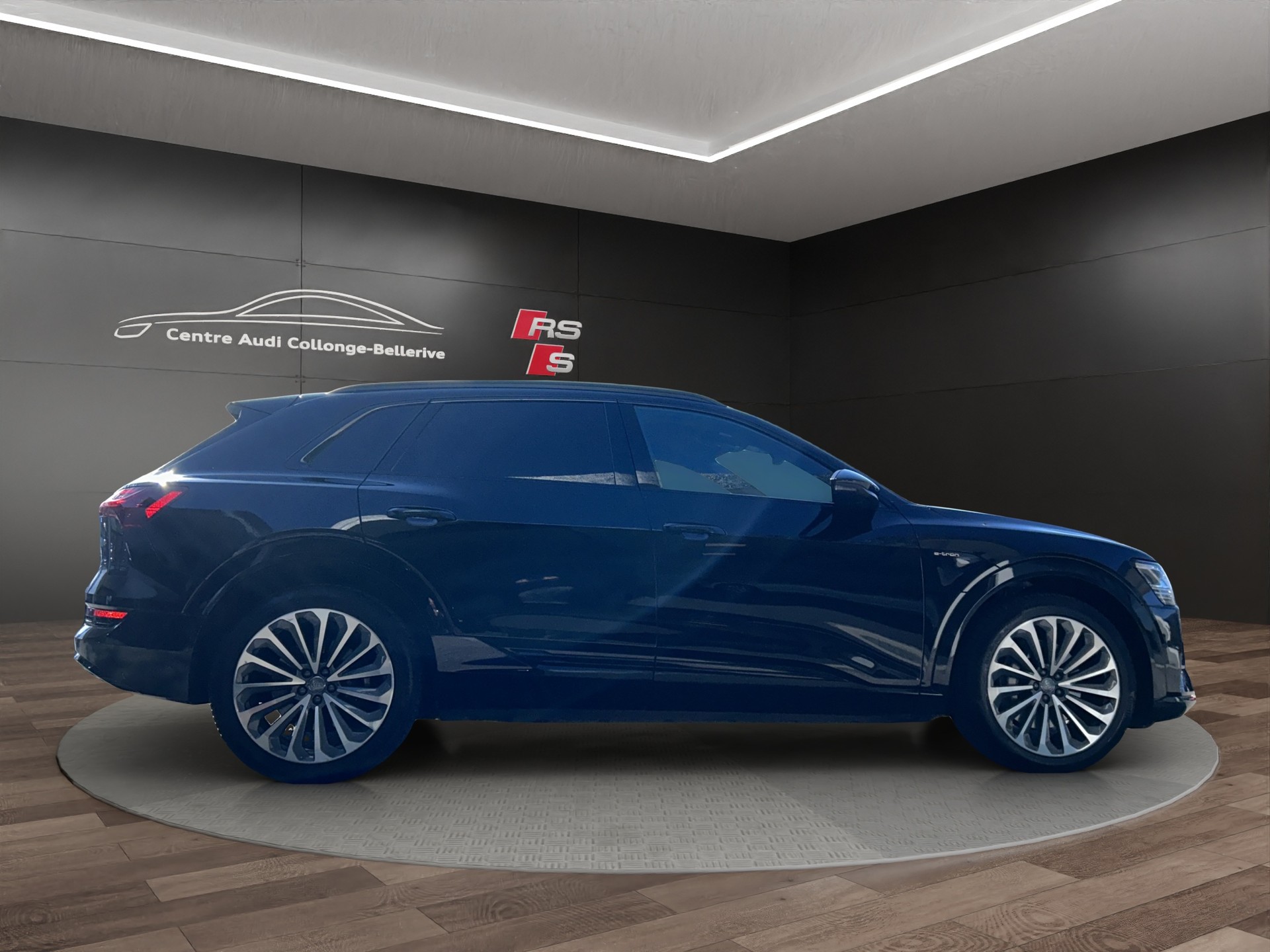 AUDI e-tron 50 Advanced quattro-image-6