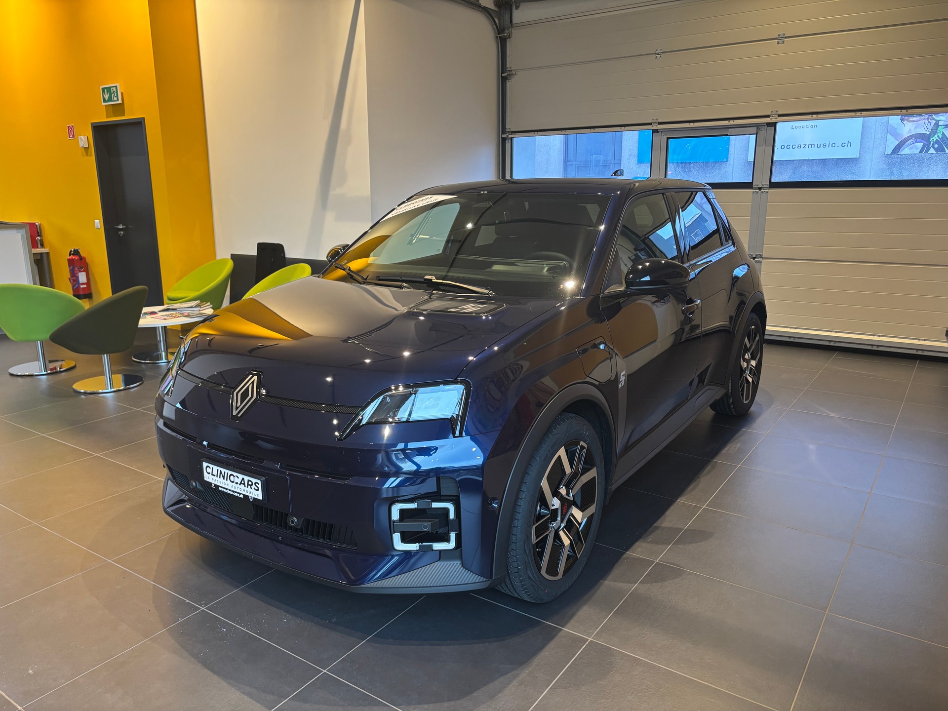 RENAULT R5 E-Tech Comfort Range 52 kWh Techno-image-2