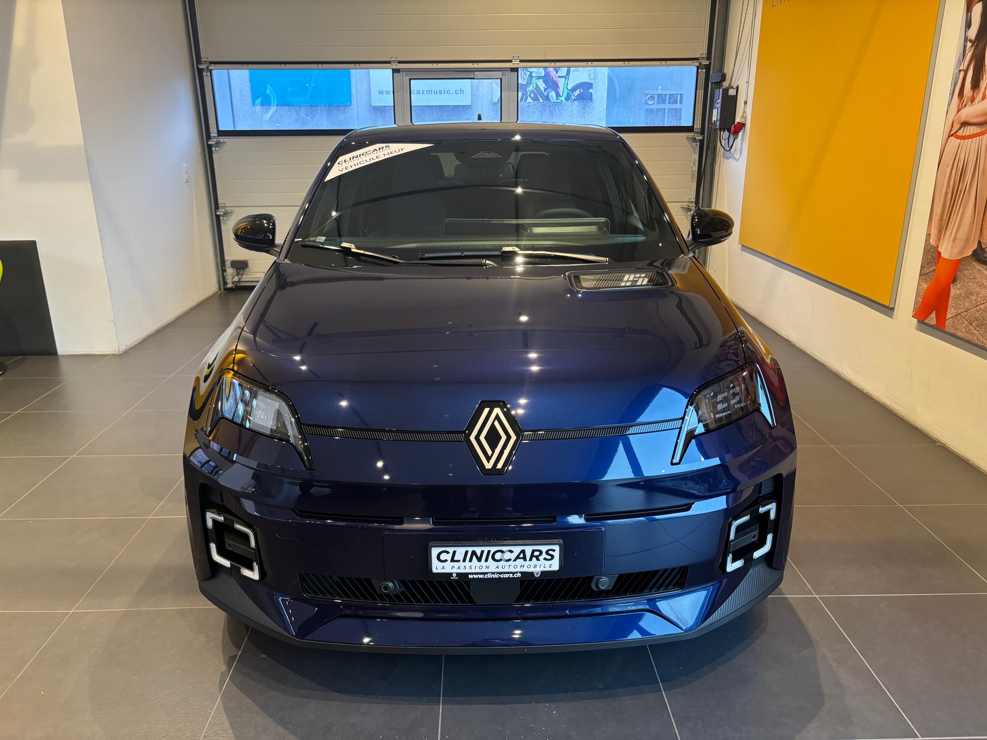 RENAULT R5 E-Tech Comfort Range 52 kWh Techno-image-1