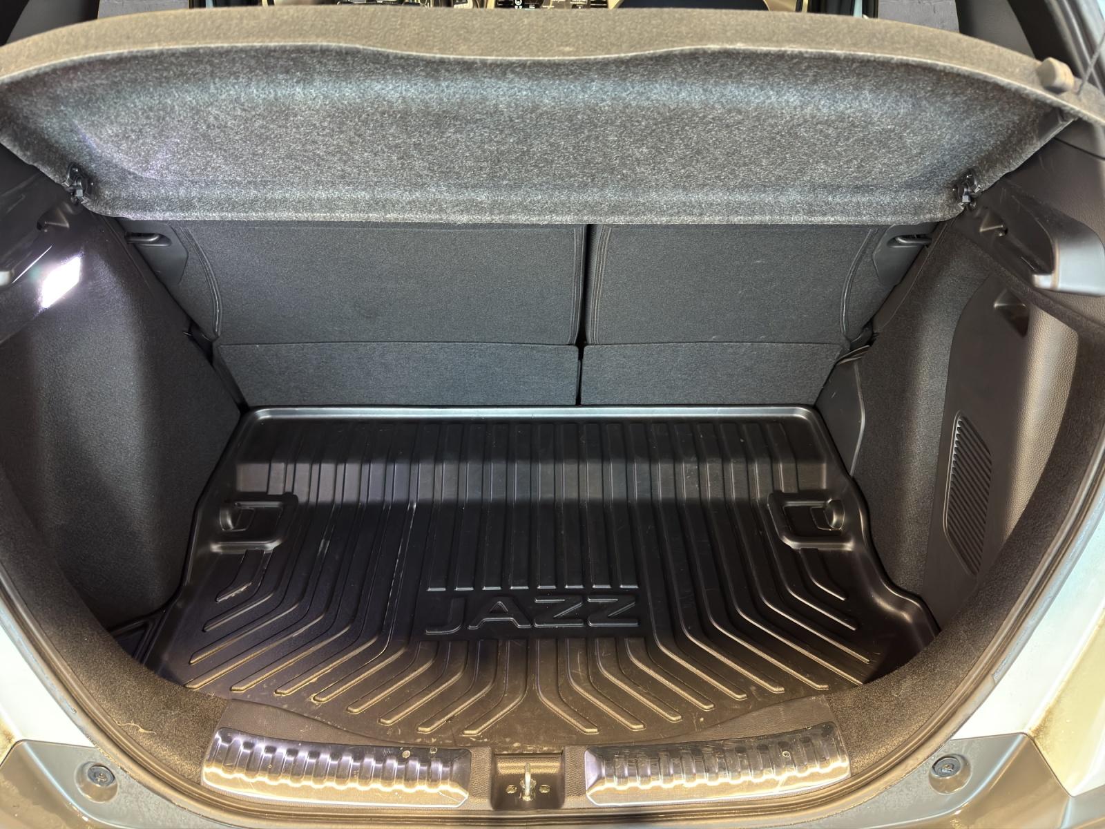 HONDA Jazz 1.5 i-MMD Crosstar Advance-image-12