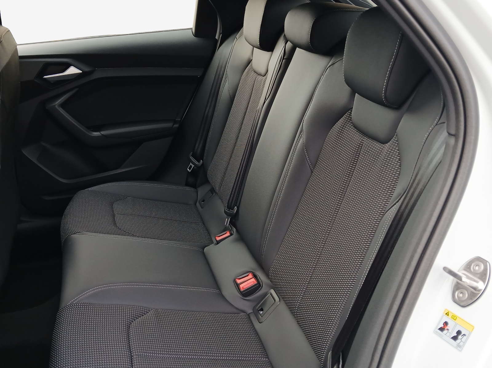 AUDI A1 Sportback 30 TFSI S-tronic-image-11