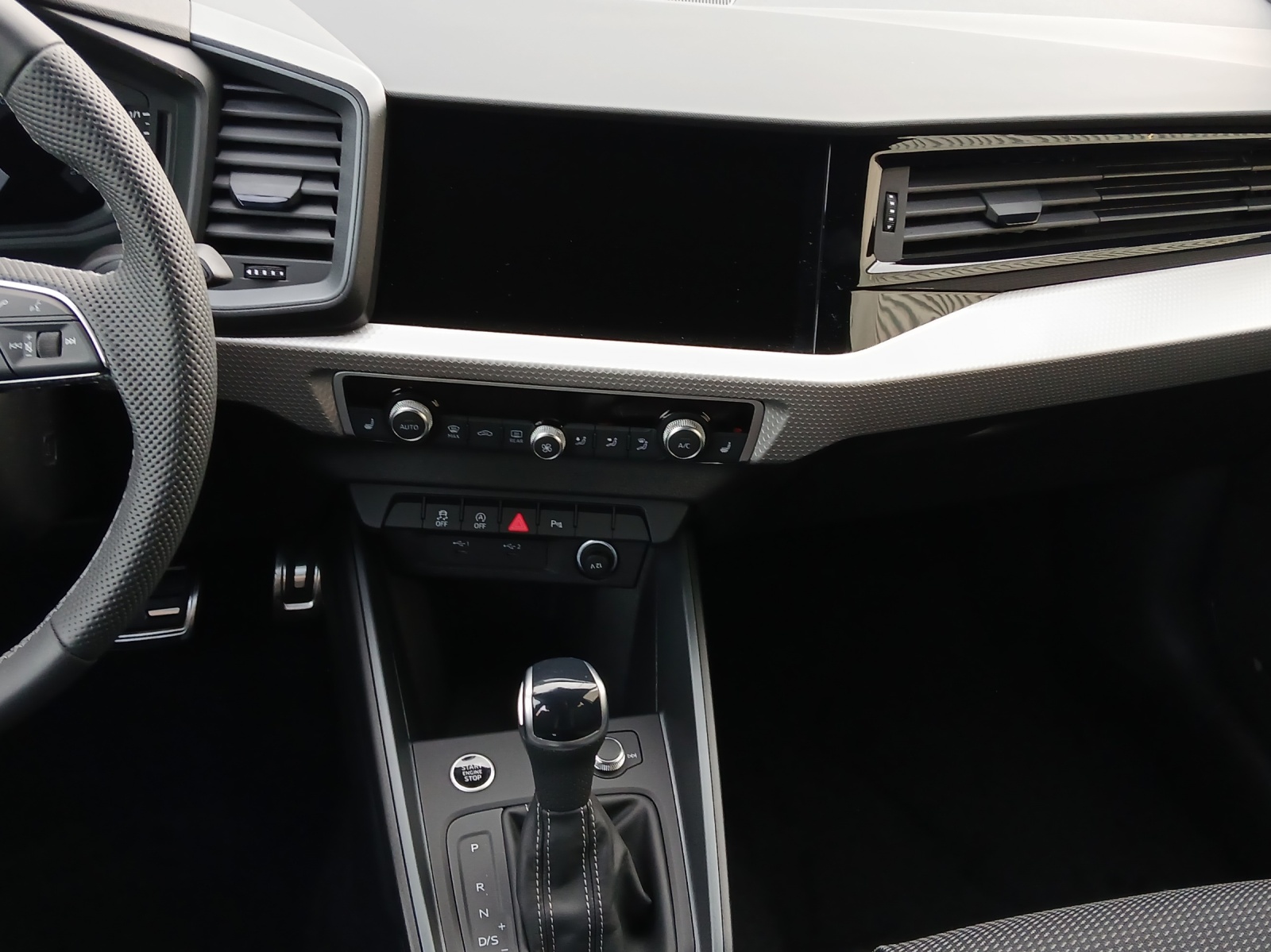 AUDI A1 Sportback 30 TFSI S-tronic-image-10