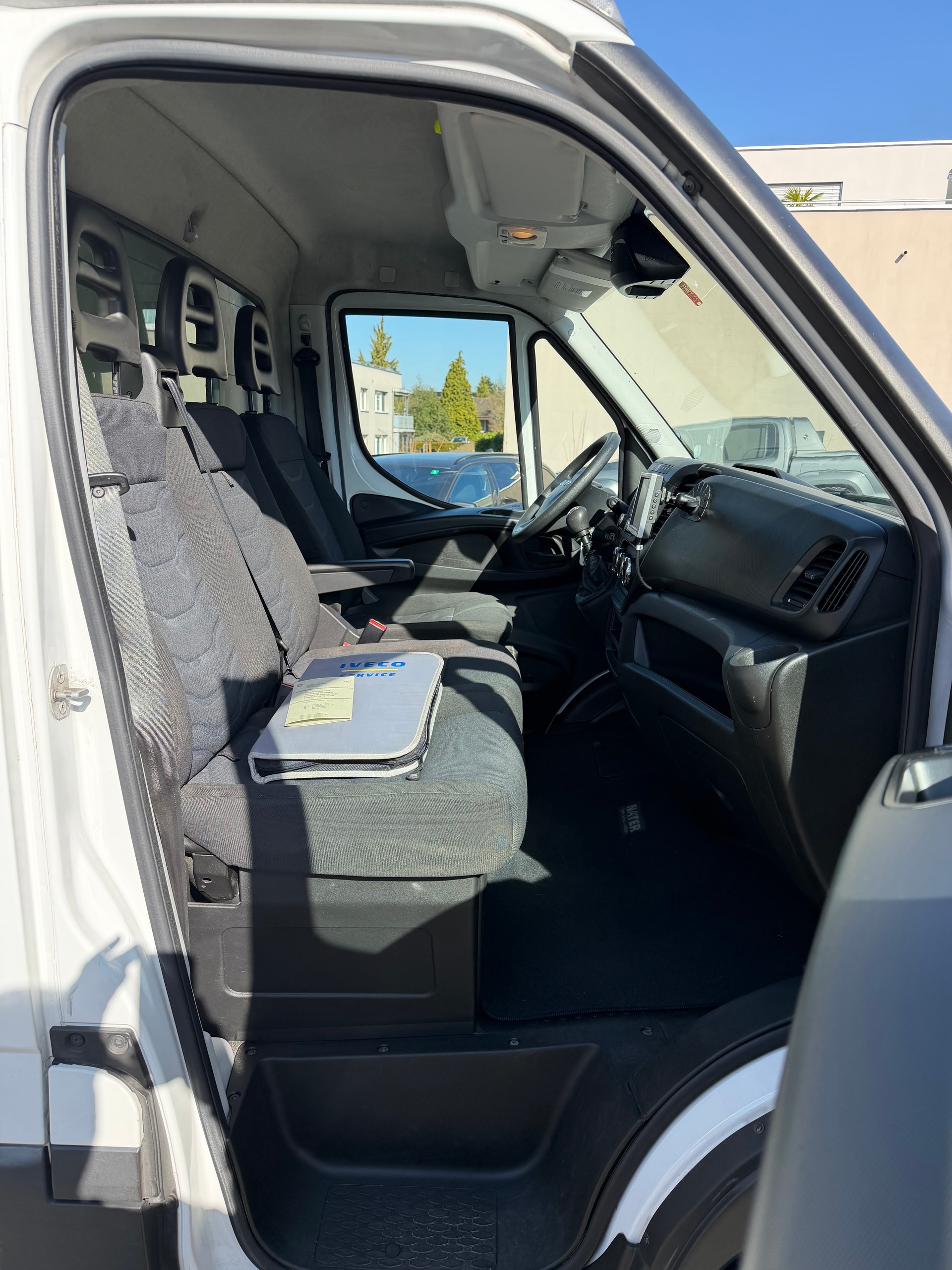 IVECO 35 S 16-image-11