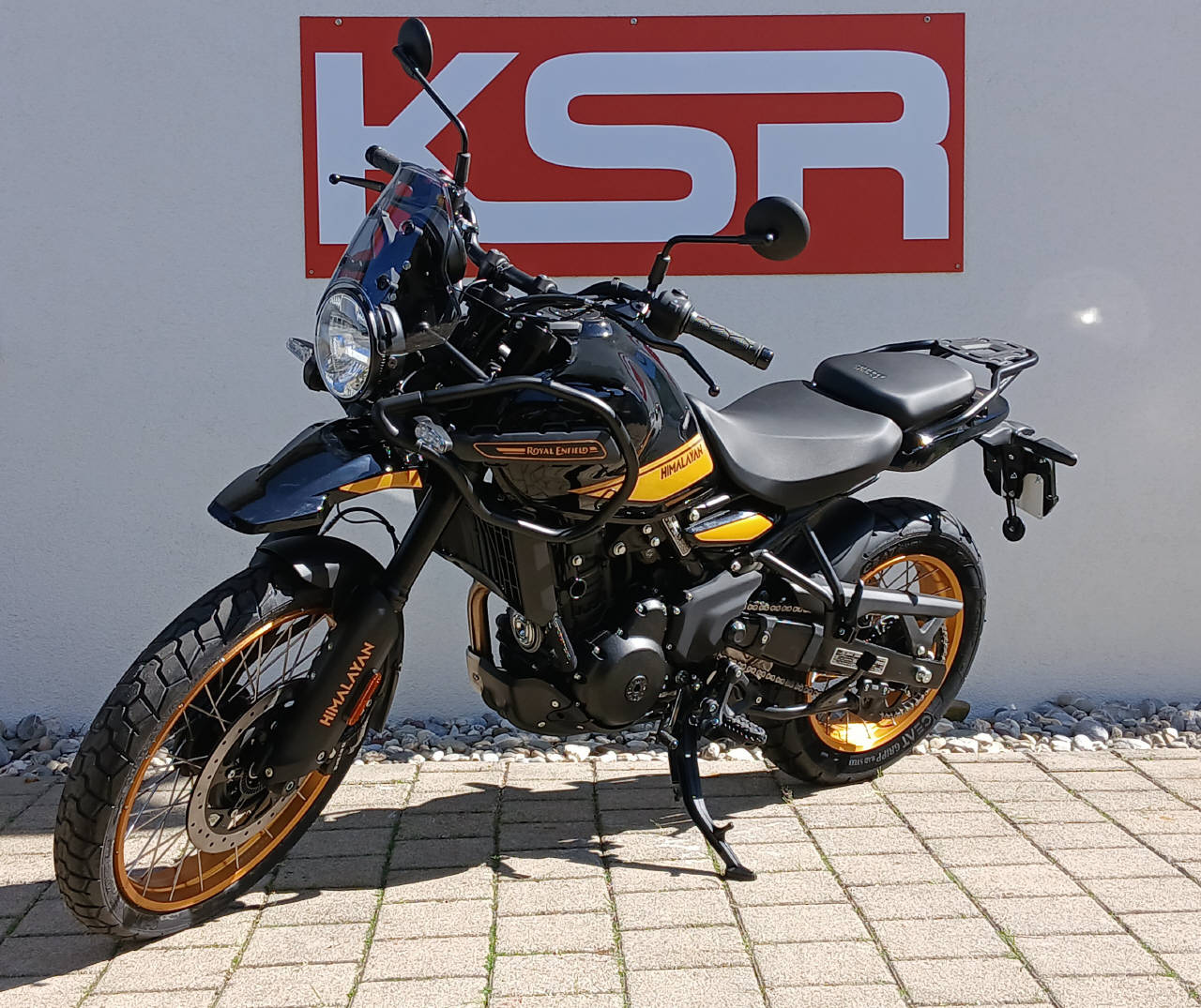 ROYAL ENFIELD Himalayan 452 Tubeless-showroom-element-2