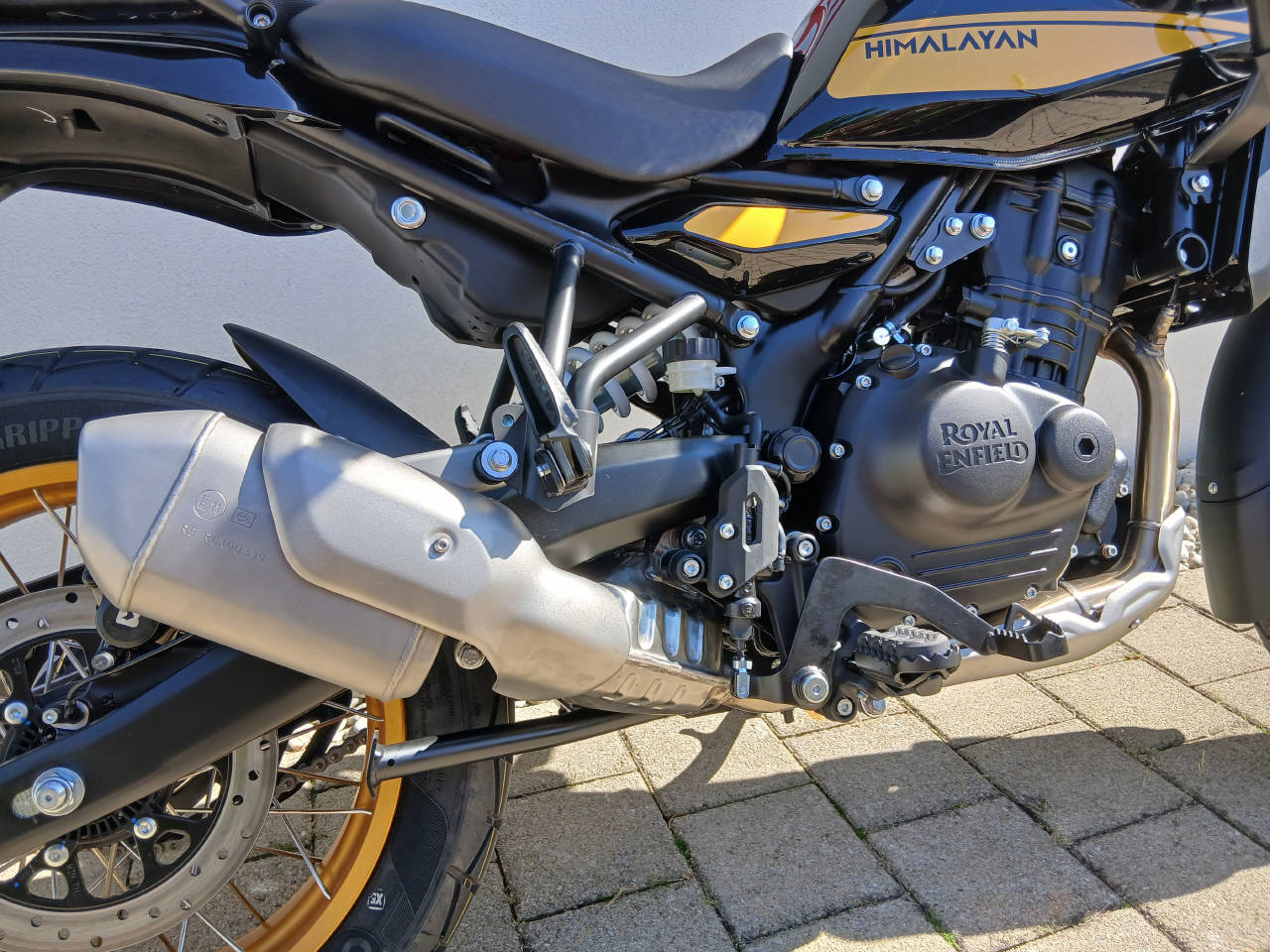 ROYAL ENFIELD Himalayan 452 Tubeless-image-11