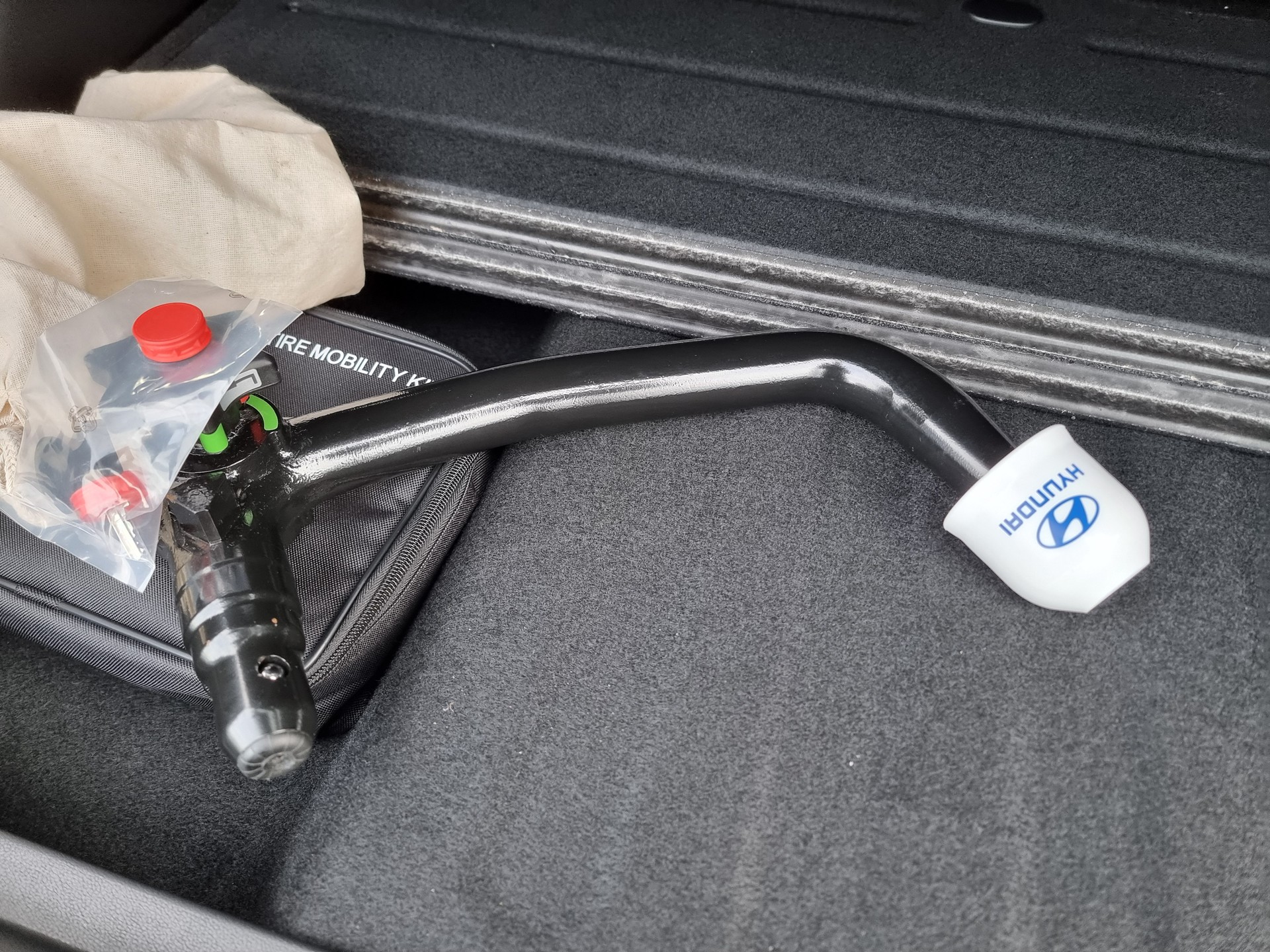 HYUNDAI Ioniq 5 84kWh Amplia 2WD-image-12