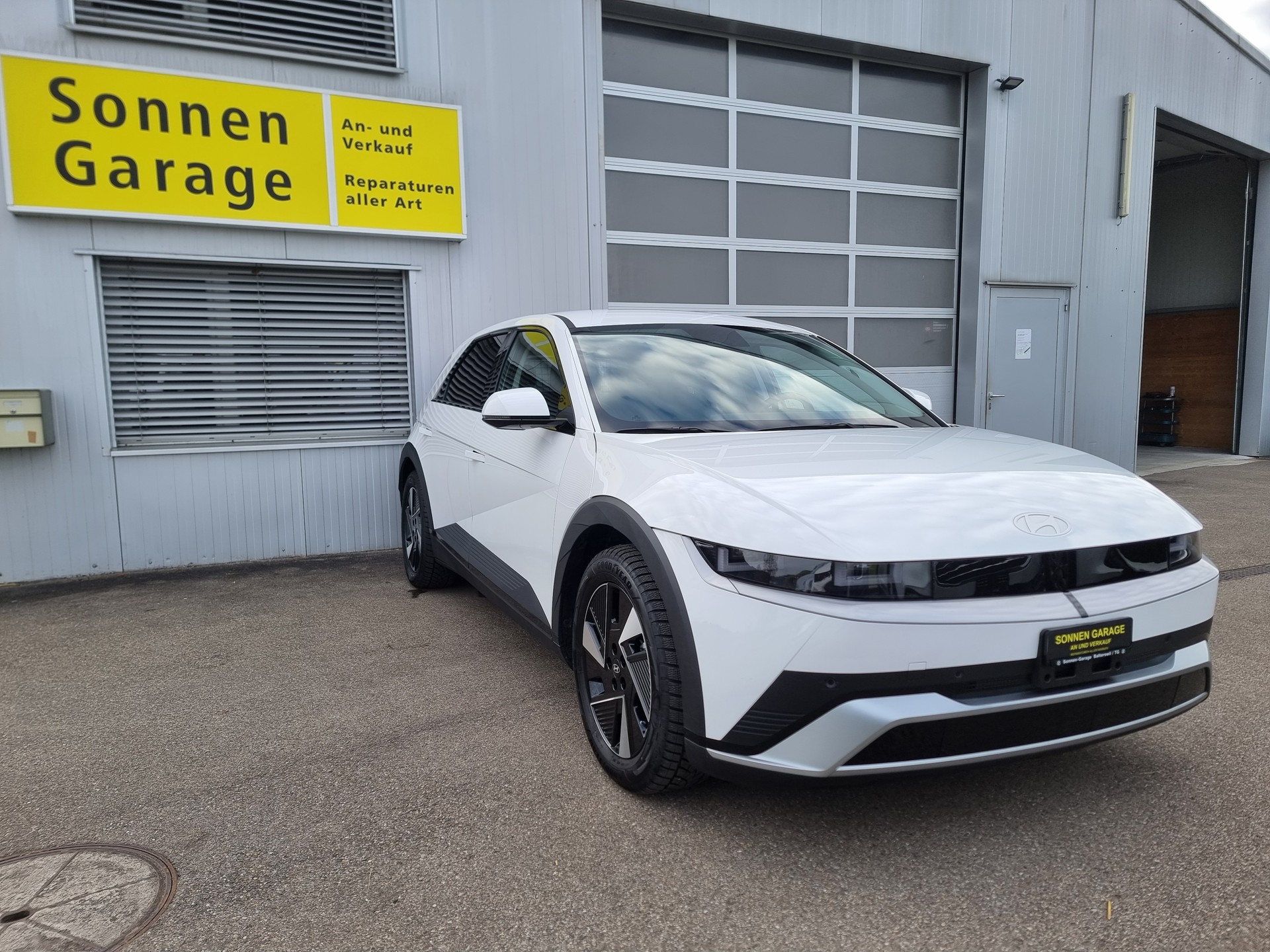 HYUNDAI Ioniq 5 84kWh Amplia 2WD-image-2
