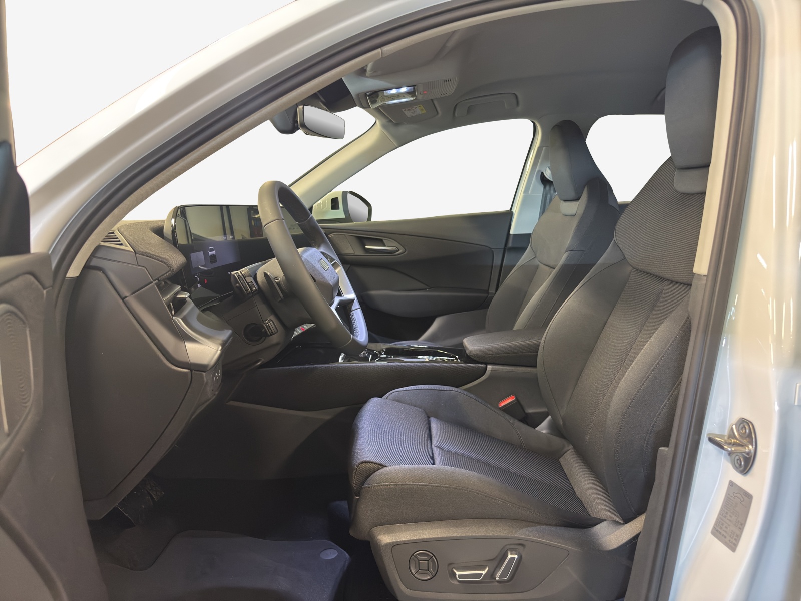 AUDI Q3 SUV 110 kW TFSI S tronic-image-7