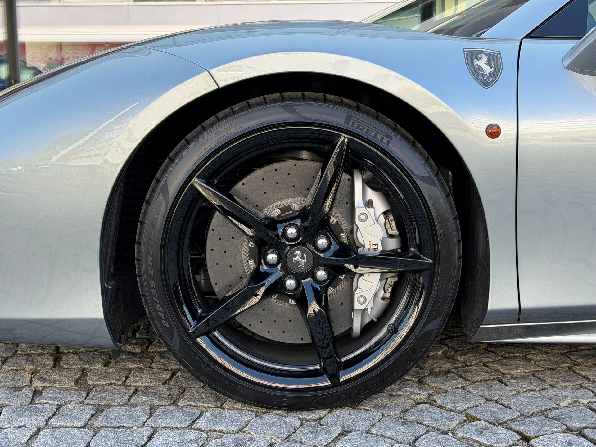 FERRARI 488 Spider-image-6