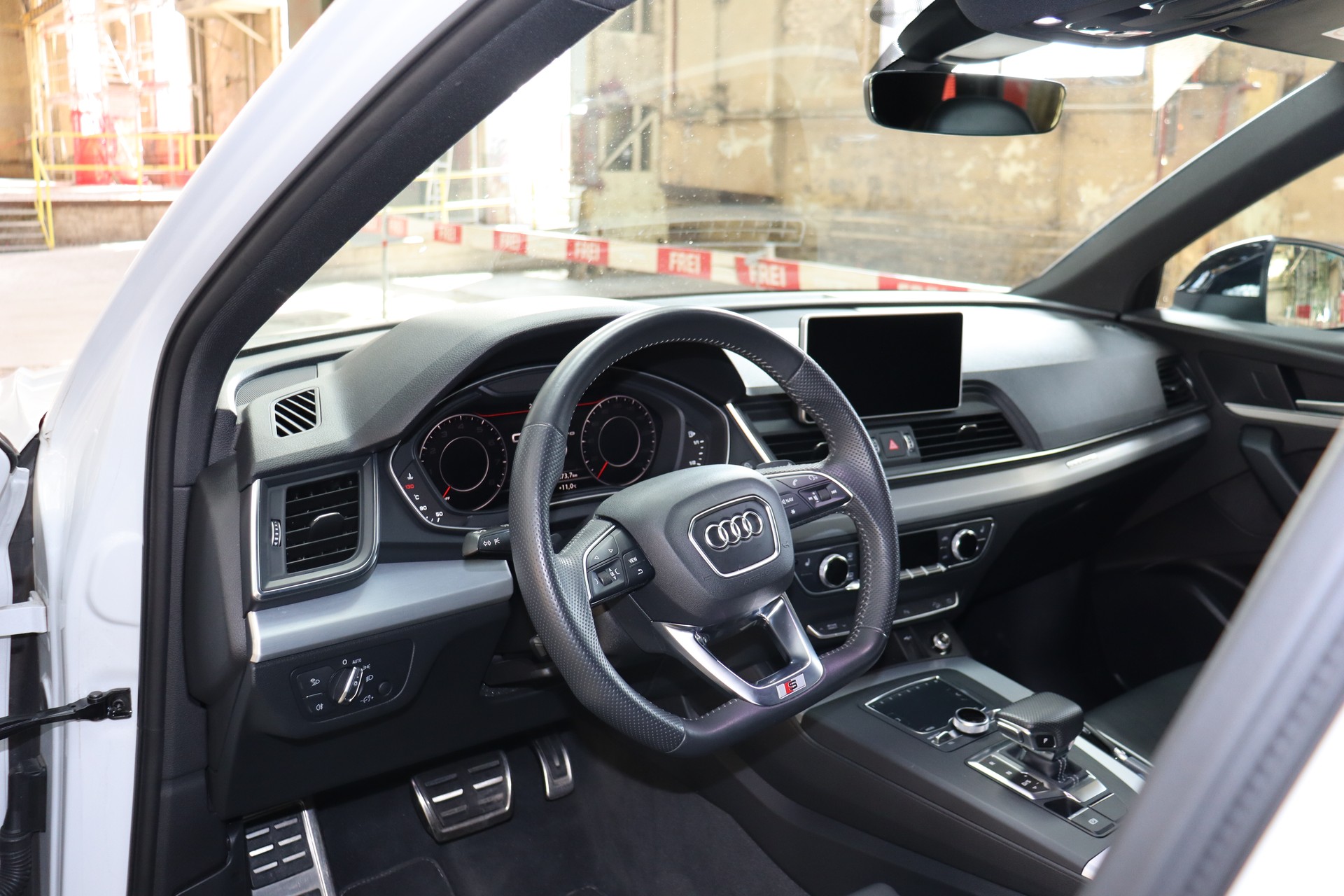 AUDI Q5 45 TFSI sport quattro S-tronic-image-4