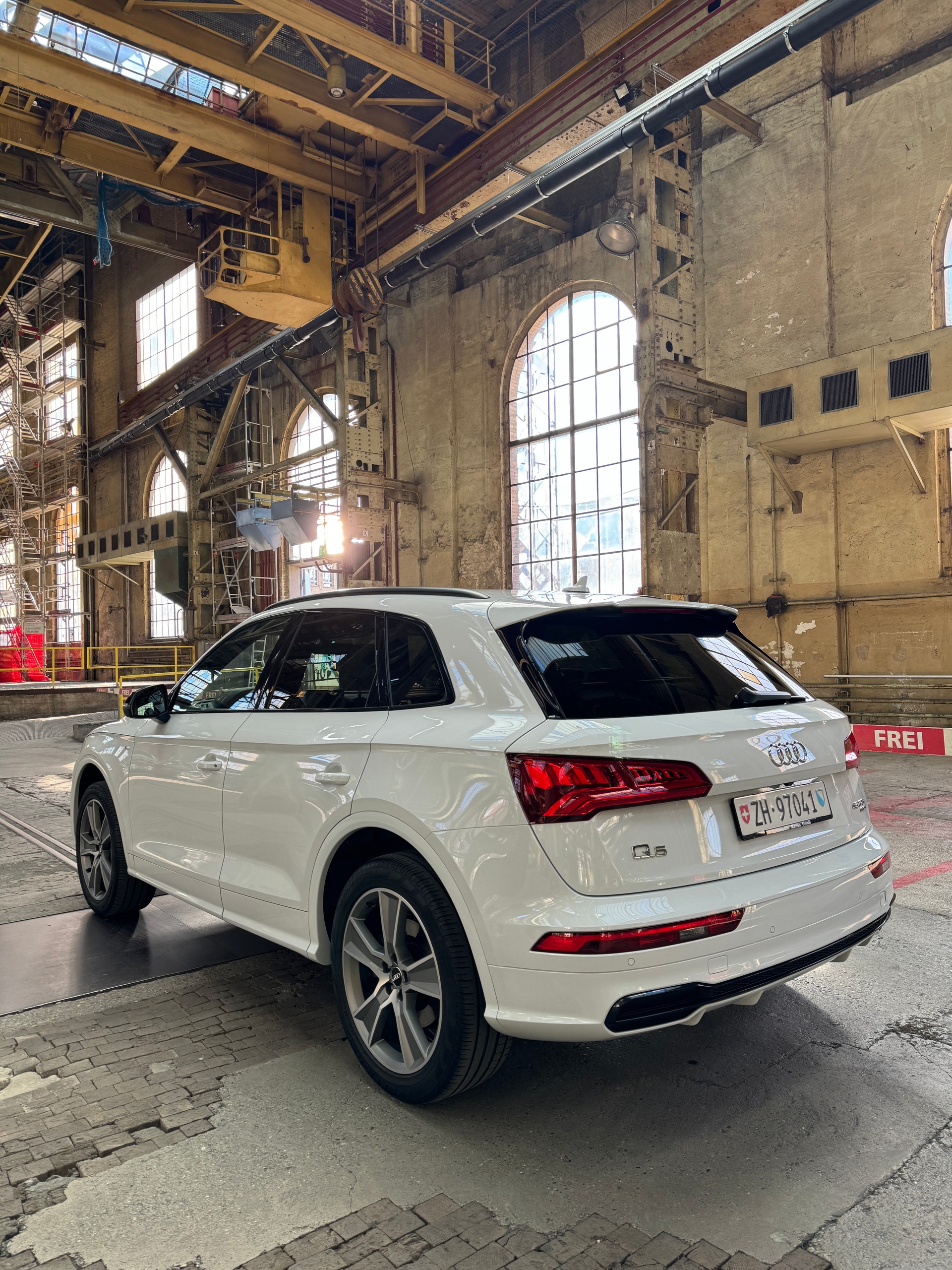 AUDI Q5 45 TFSI sport quattro S-tronic-image-2
