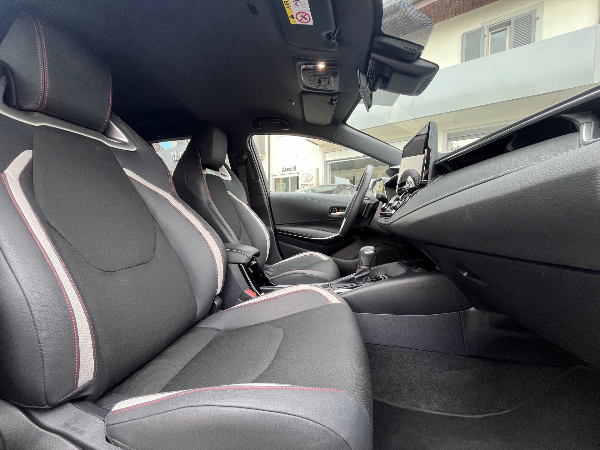 TOYOTA Corolla TS 2.0 HSD GR Sport e-CVT (incl. pack services)-image-7