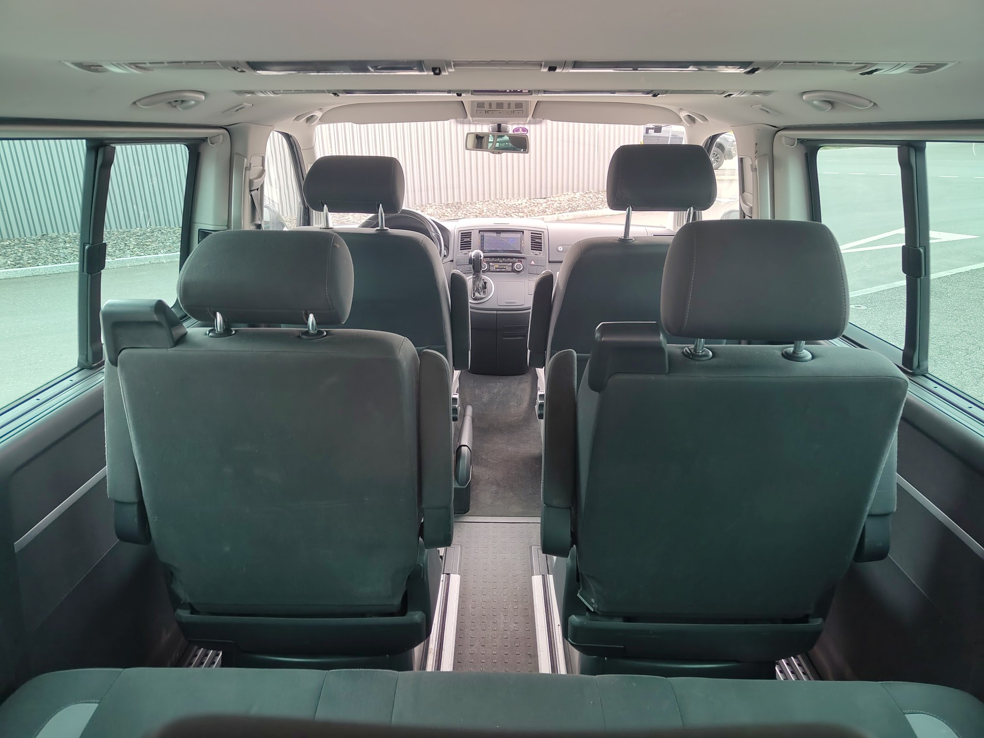VW T5 Multivan 2.0 TSI Comfortline Life 4Motion DSG-image-11