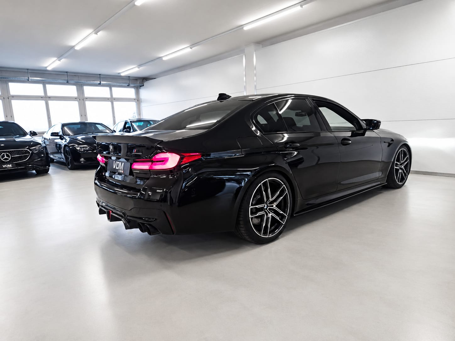 BMW M5 xDrive Competition Drivelogic *CH-Fahrzeug* *Motor Verstärkt* *Grail* *Leasing ohne Anzahlung ab 999.--showroom-element-3