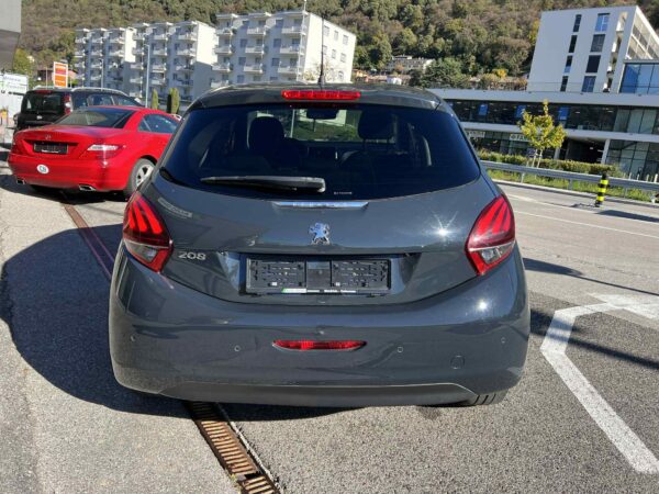 PEUGEOT 208 1.2 PureTech Active-image-3