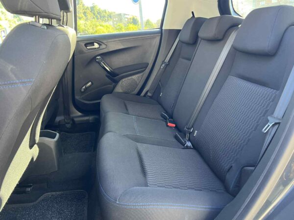 PEUGEOT 208 1.2 PureTech Active-image-5
