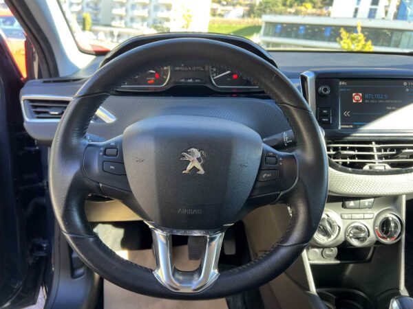 PEUGEOT 208 1.2 PureTech Active-image-6