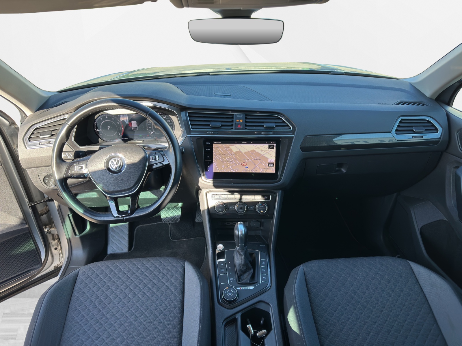 VW Tiguan 2.0 TSI Sound DSG-image-13
