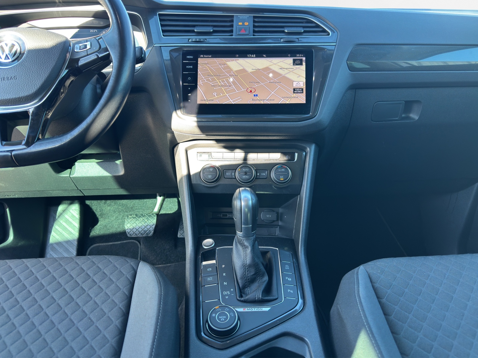 VW Tiguan 2.0 TSI Sound DSG-image-15