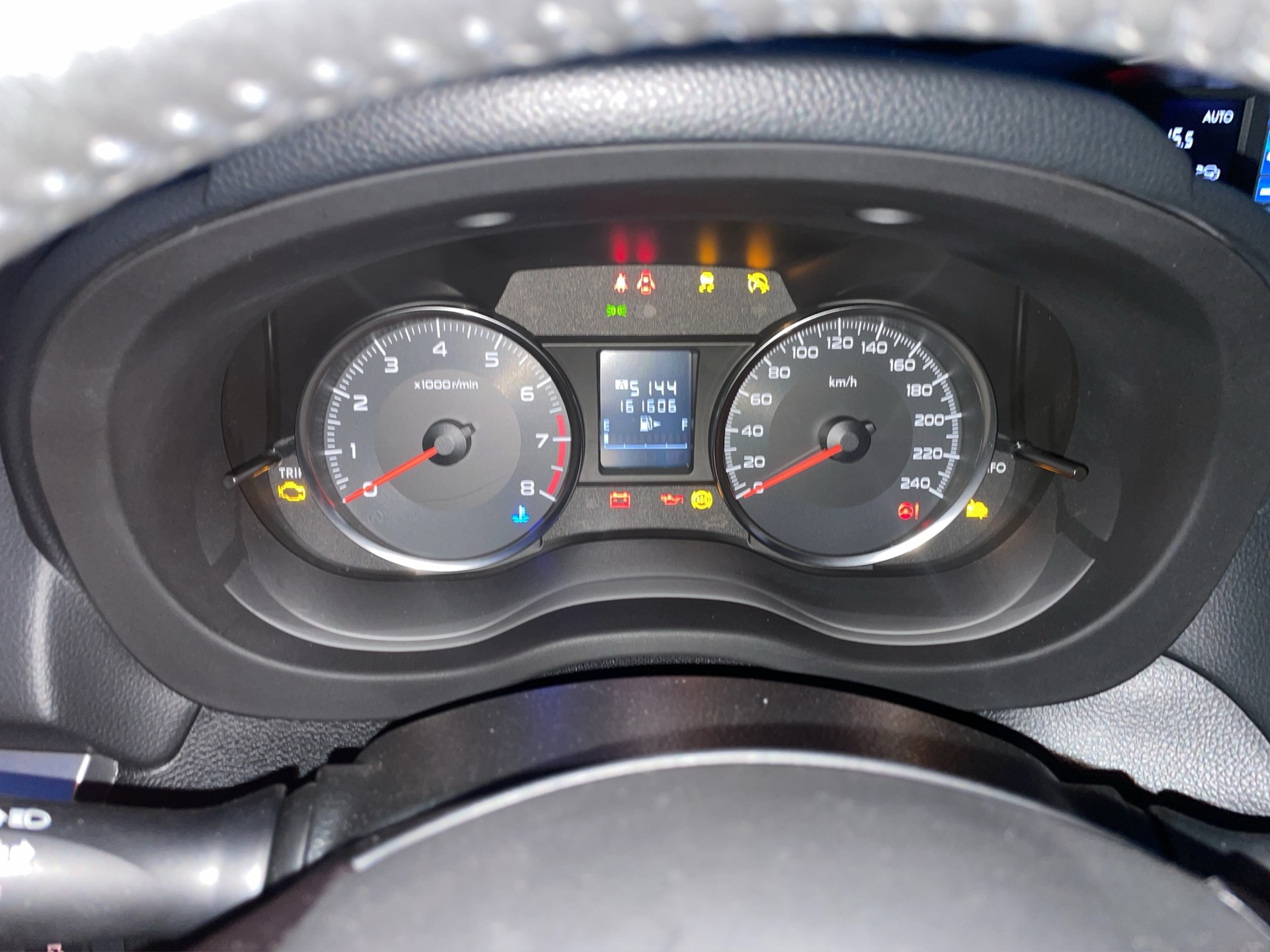 SUBARU XV 2.0 Swiss Two AWD-image-10