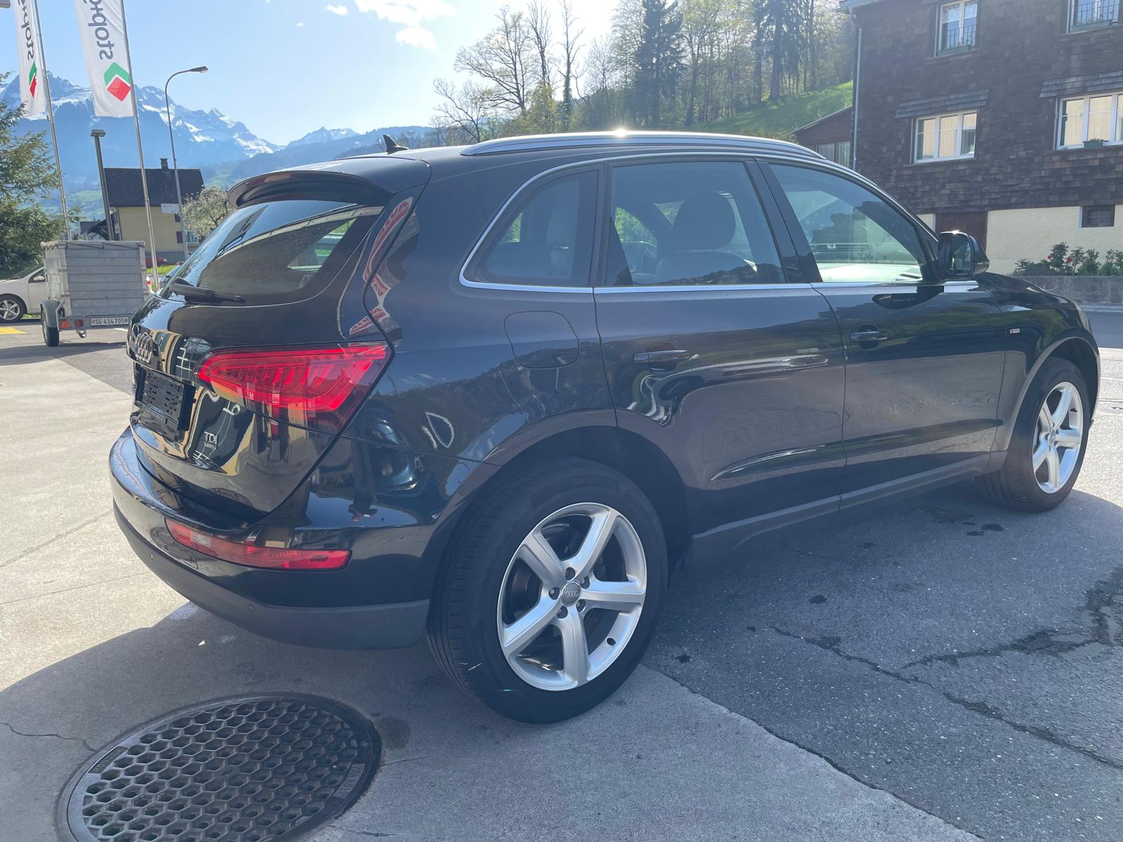 AUDI Q5 2.0 TDI quattro S-tronic-image-4