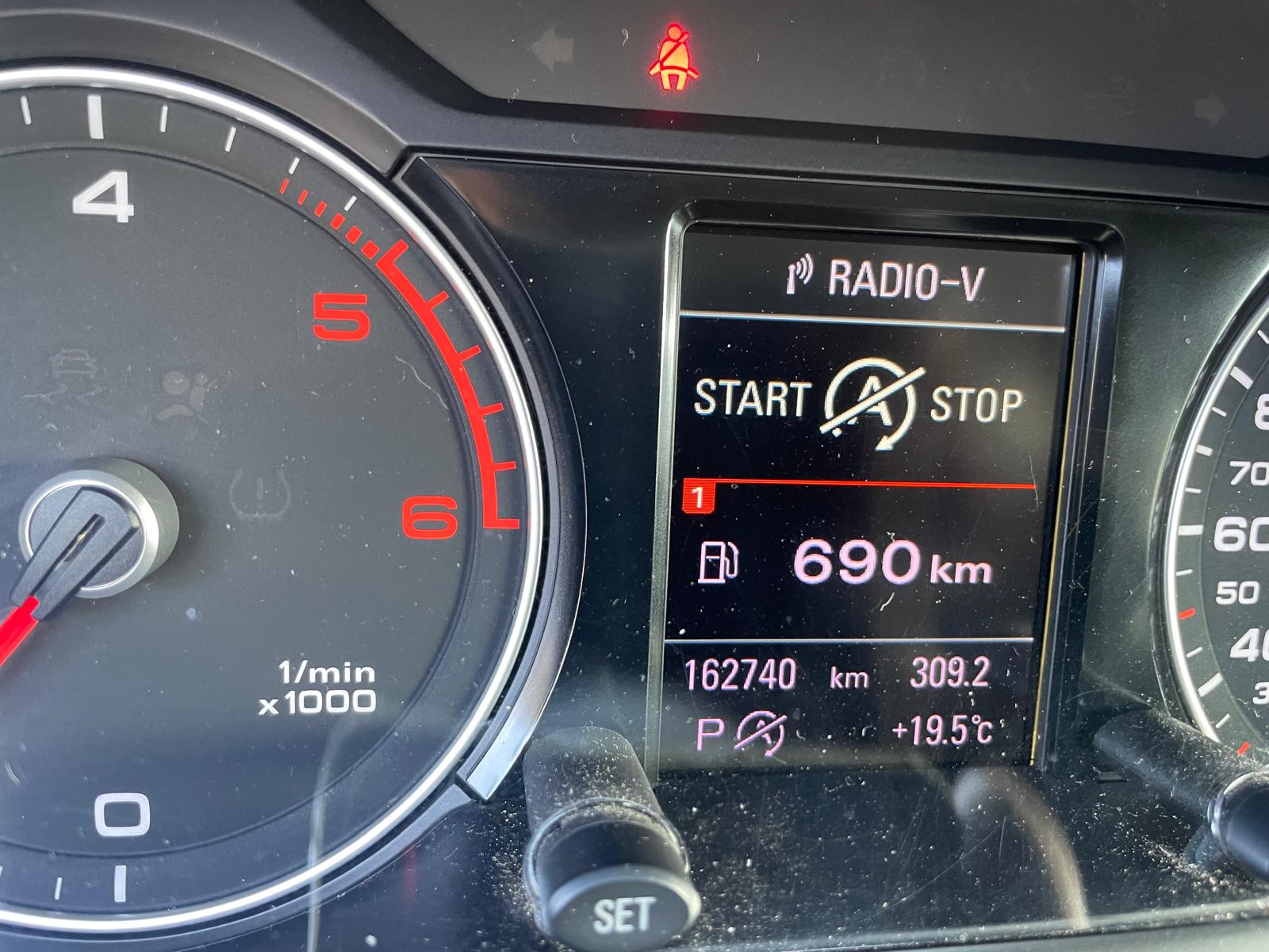 AUDI Q5 2.0 TDI quattro S-tronic-image-6