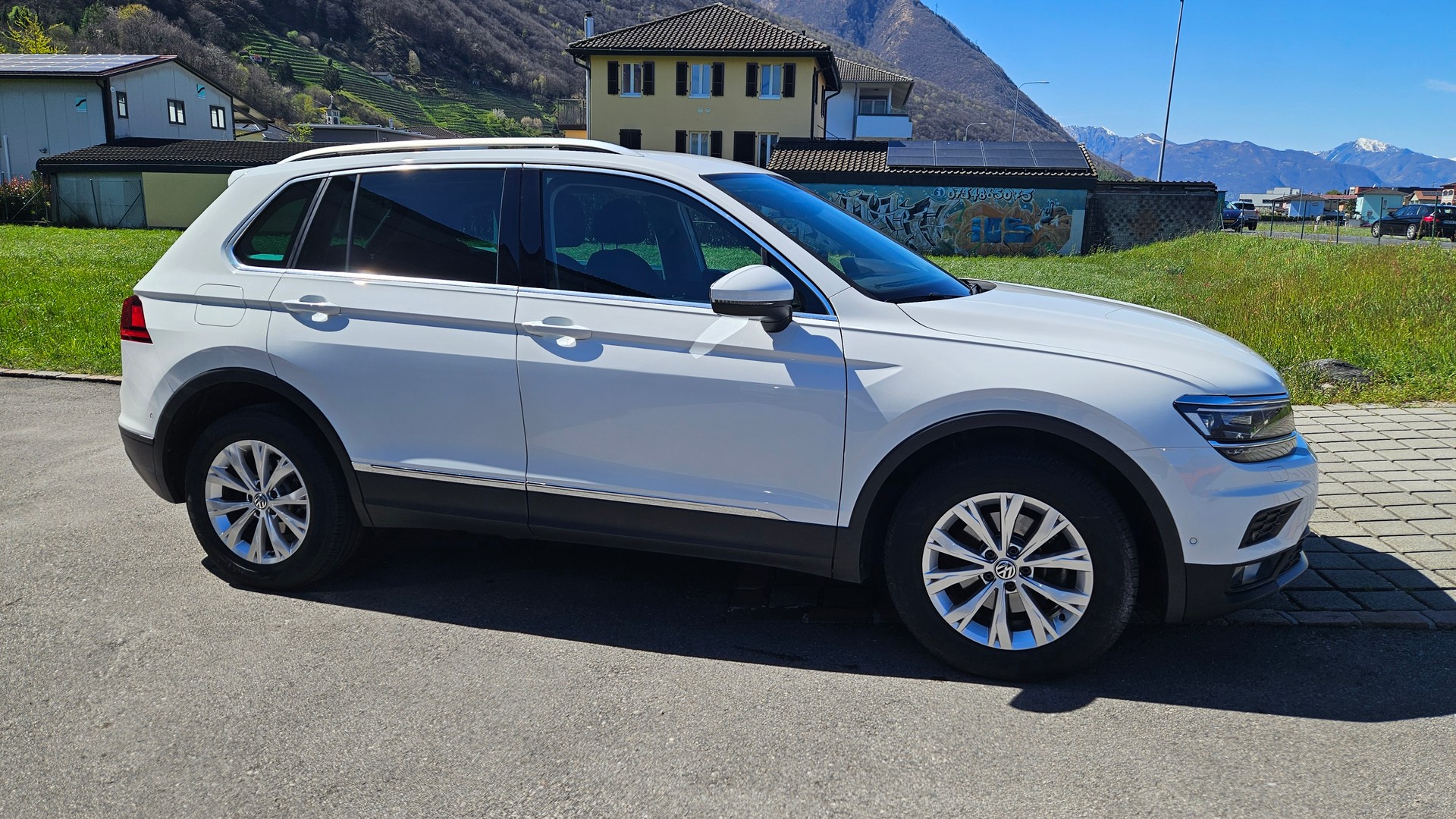 VW Tiguan 1.4TSI Comfortline 4Motion DSG-image-2