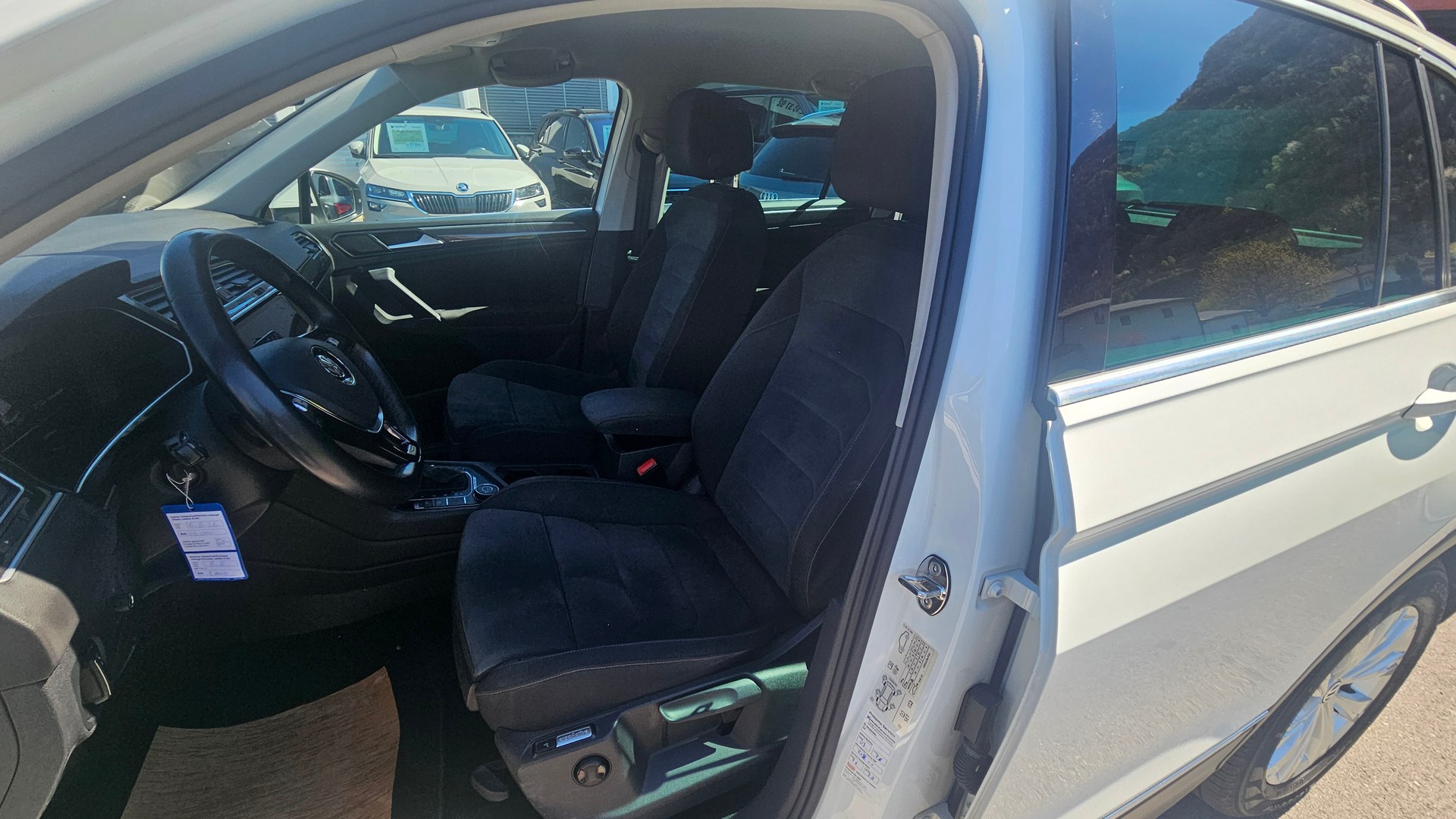 VW Tiguan 1.4TSI Comfortline 4Motion DSG-image-6