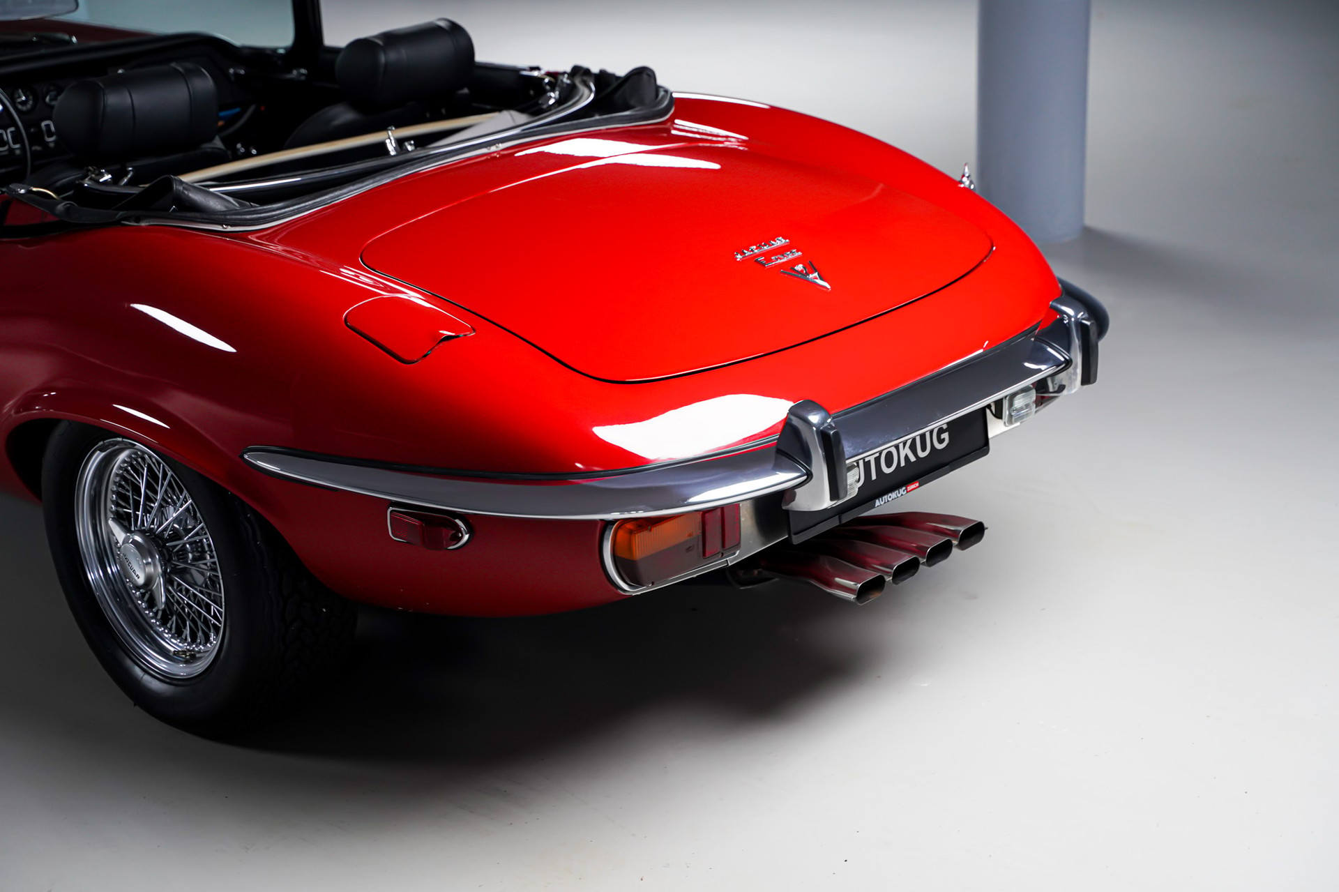 JAGUAR E-Type V12-image-9