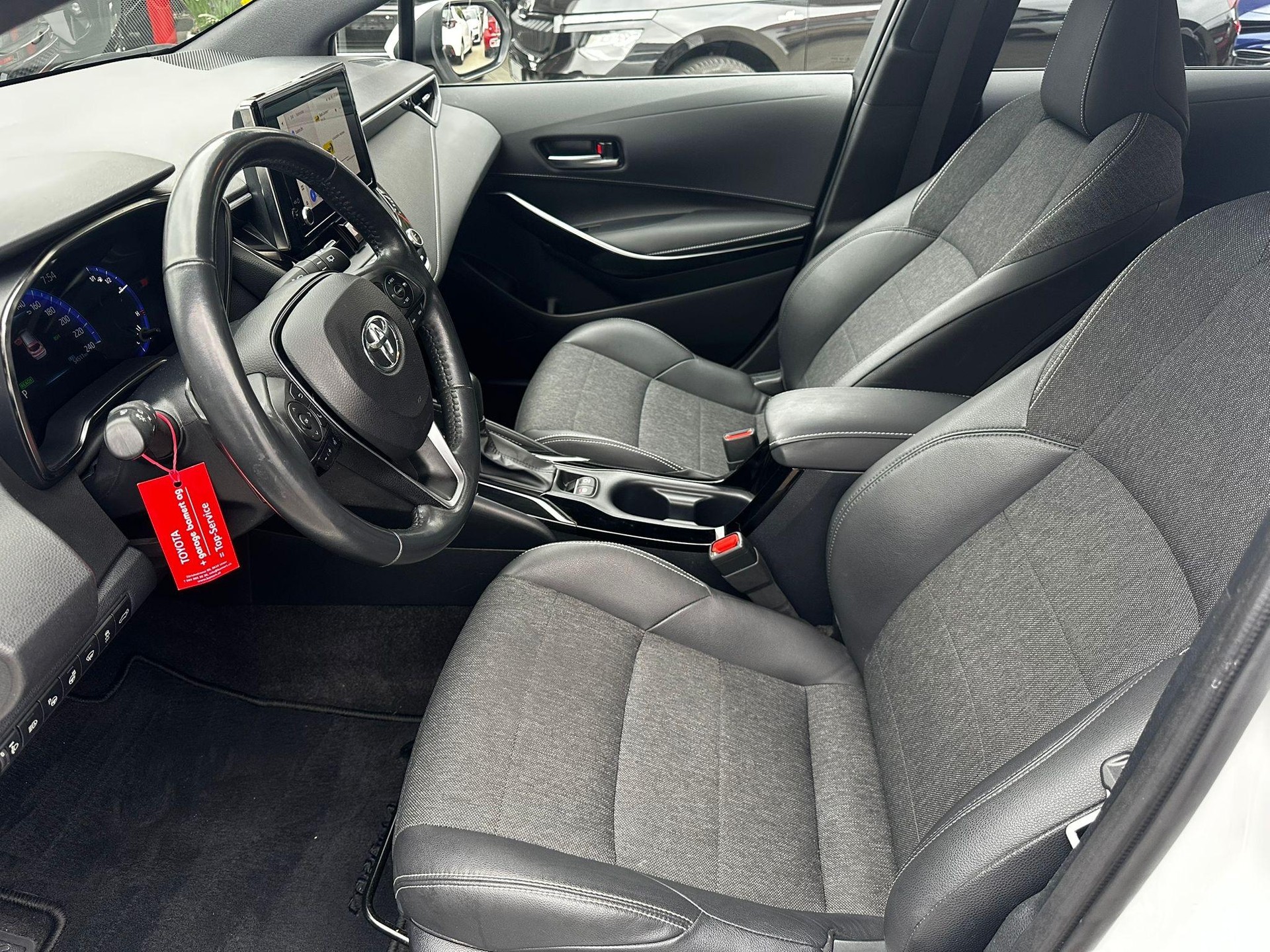 TOYOTA Corolla Touring Sports 2.0 HSD Trend-image-8